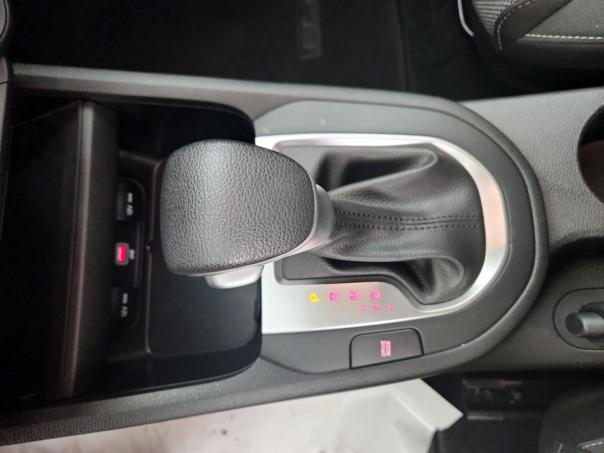 Thumbnail: 2023 Kia Forte - 15