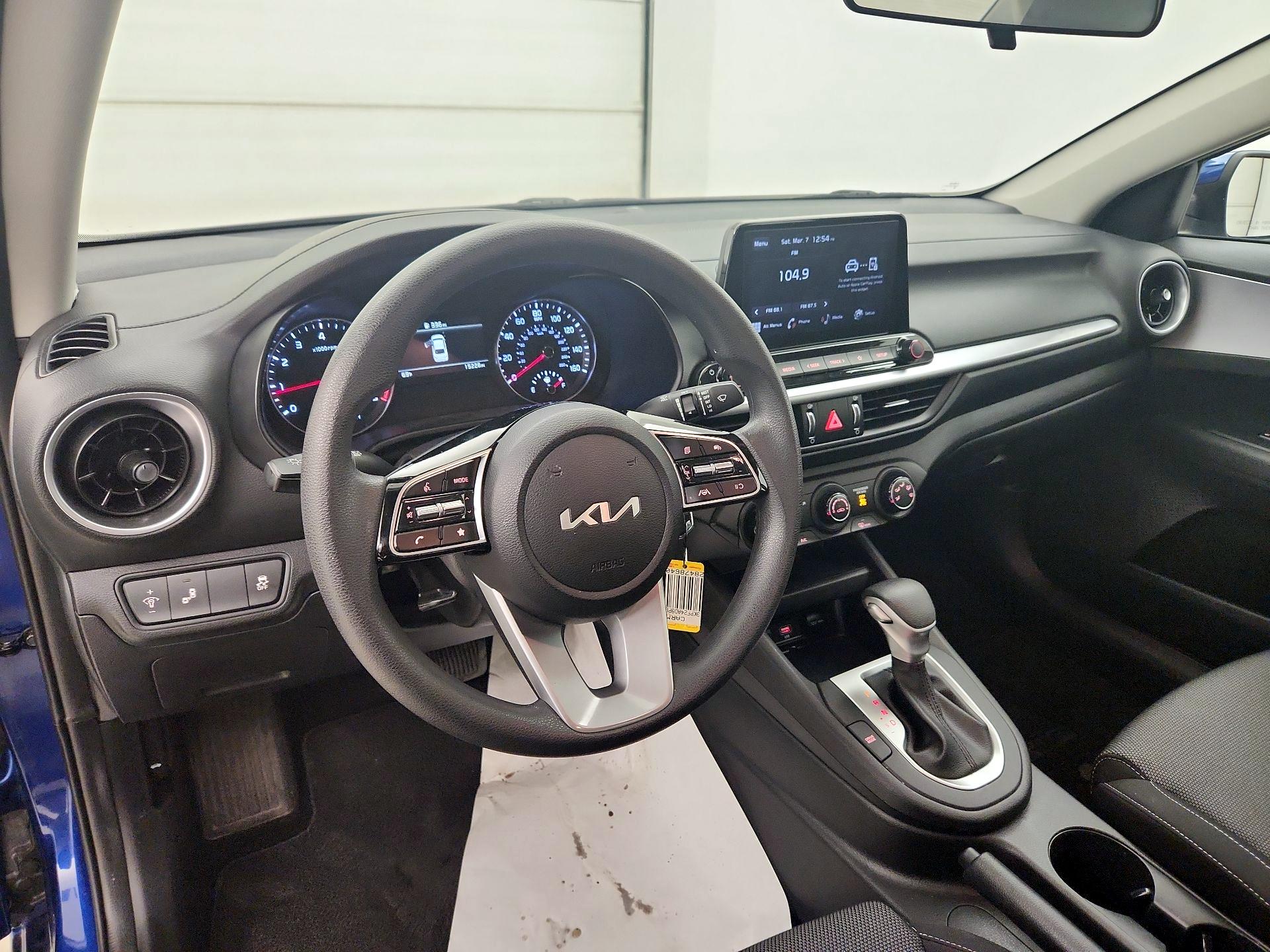 Thumbnail: 2023 Kia Forte - 8