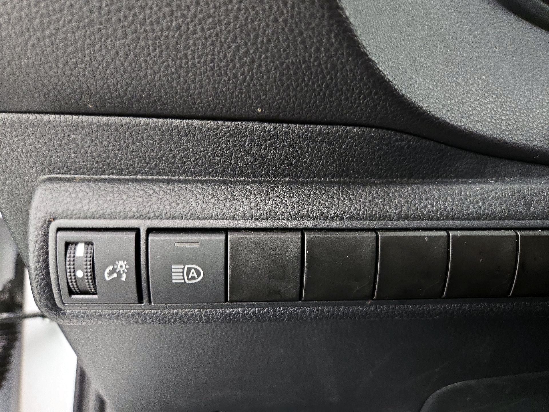 Thumbnail: 2024 Toyota Corolla - 13