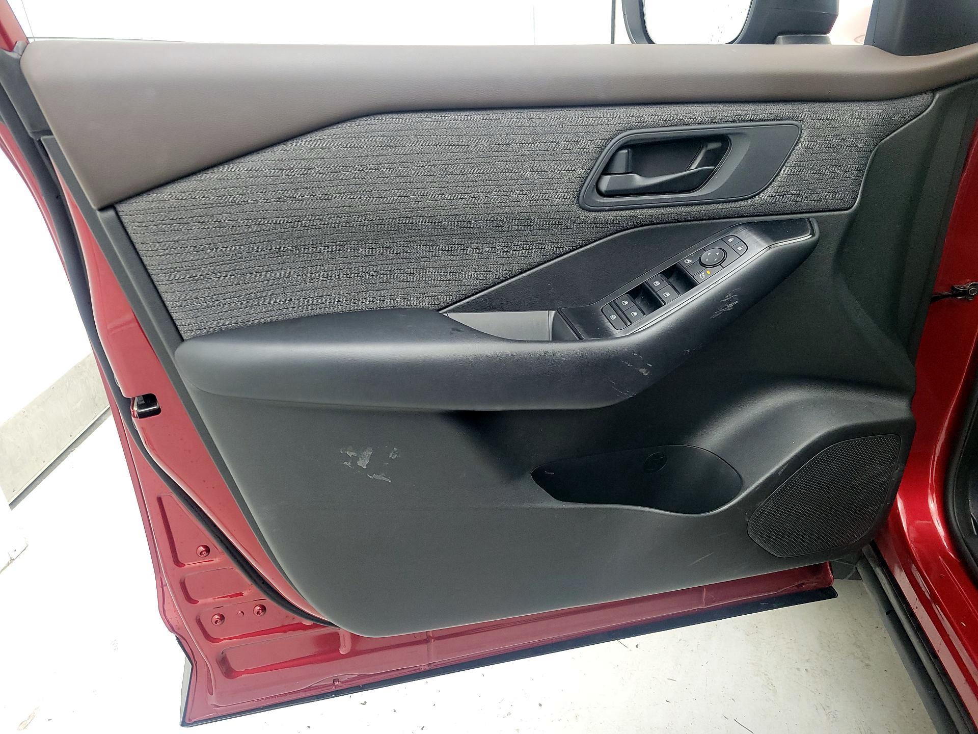 Thumbnail: 2023 Nissan Rogue - 12