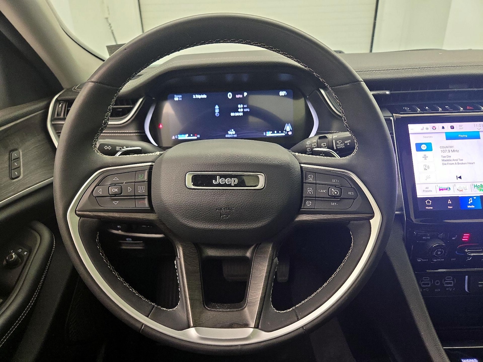 2023 Jeep Grand Cherokee L Limited - Photo 11