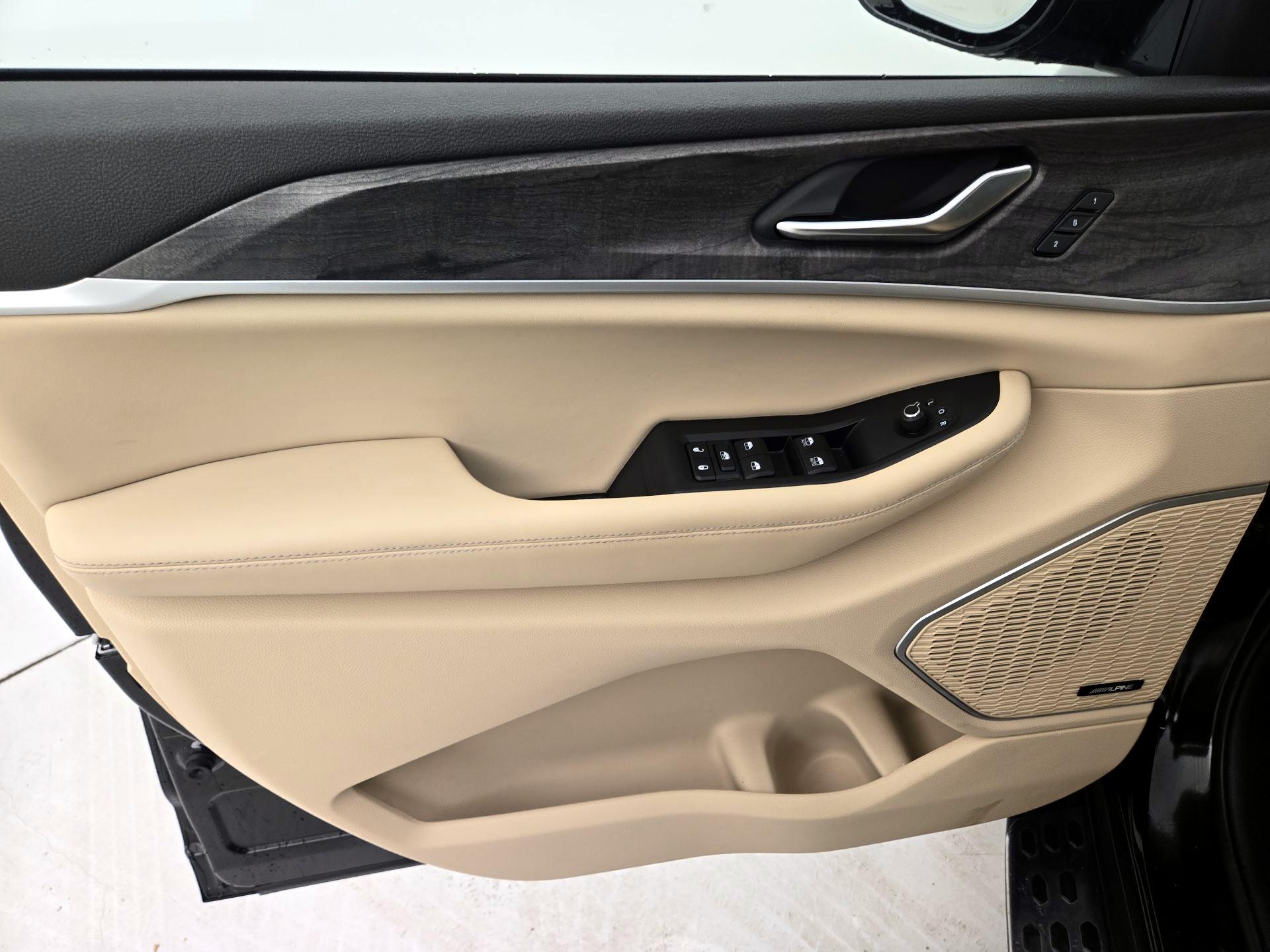 Thumbnail: 2023 Jeep Grand Cherokee - 12