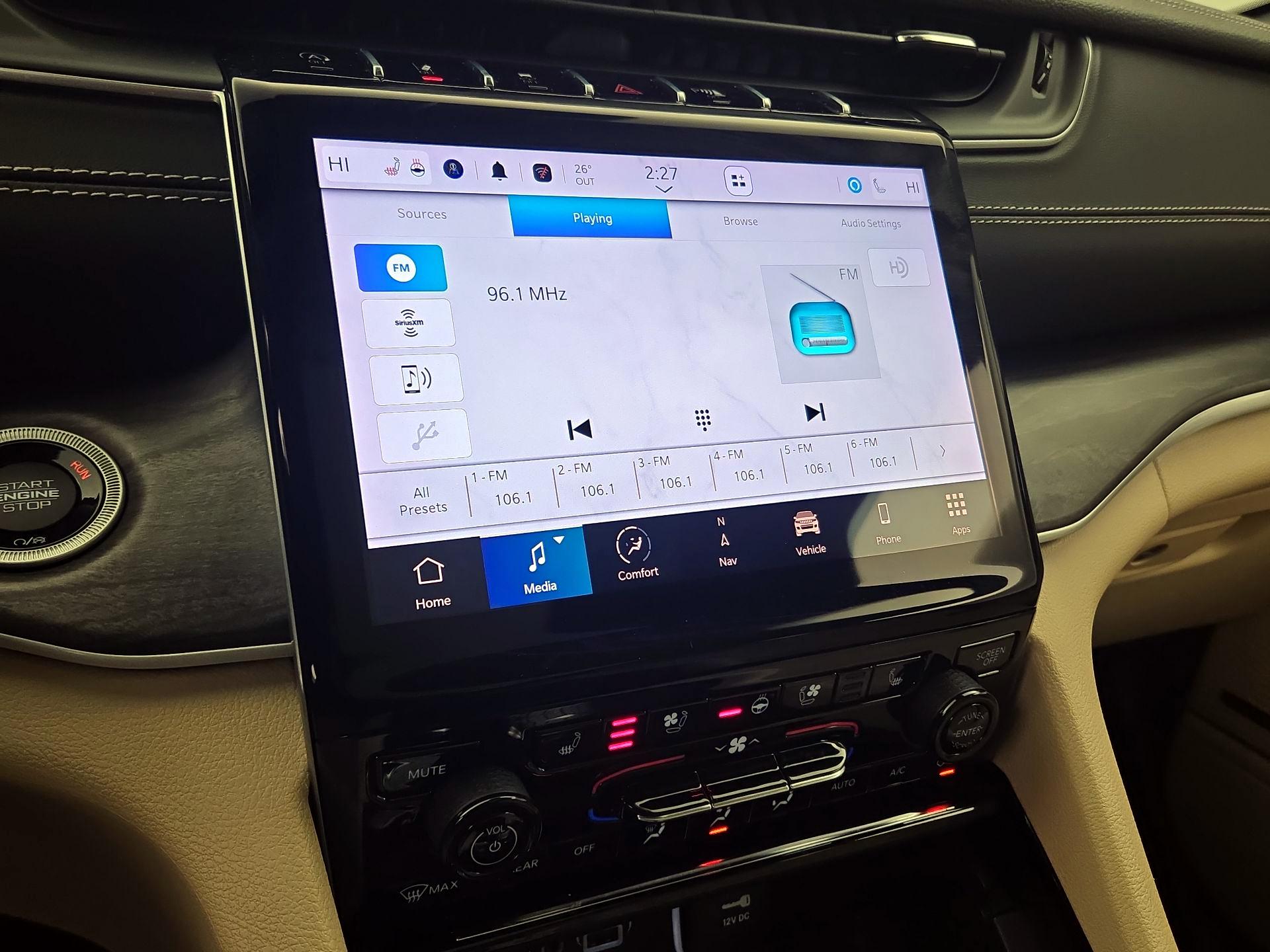 Thumbnail: 2023 Jeep Grand Cherokee - 16