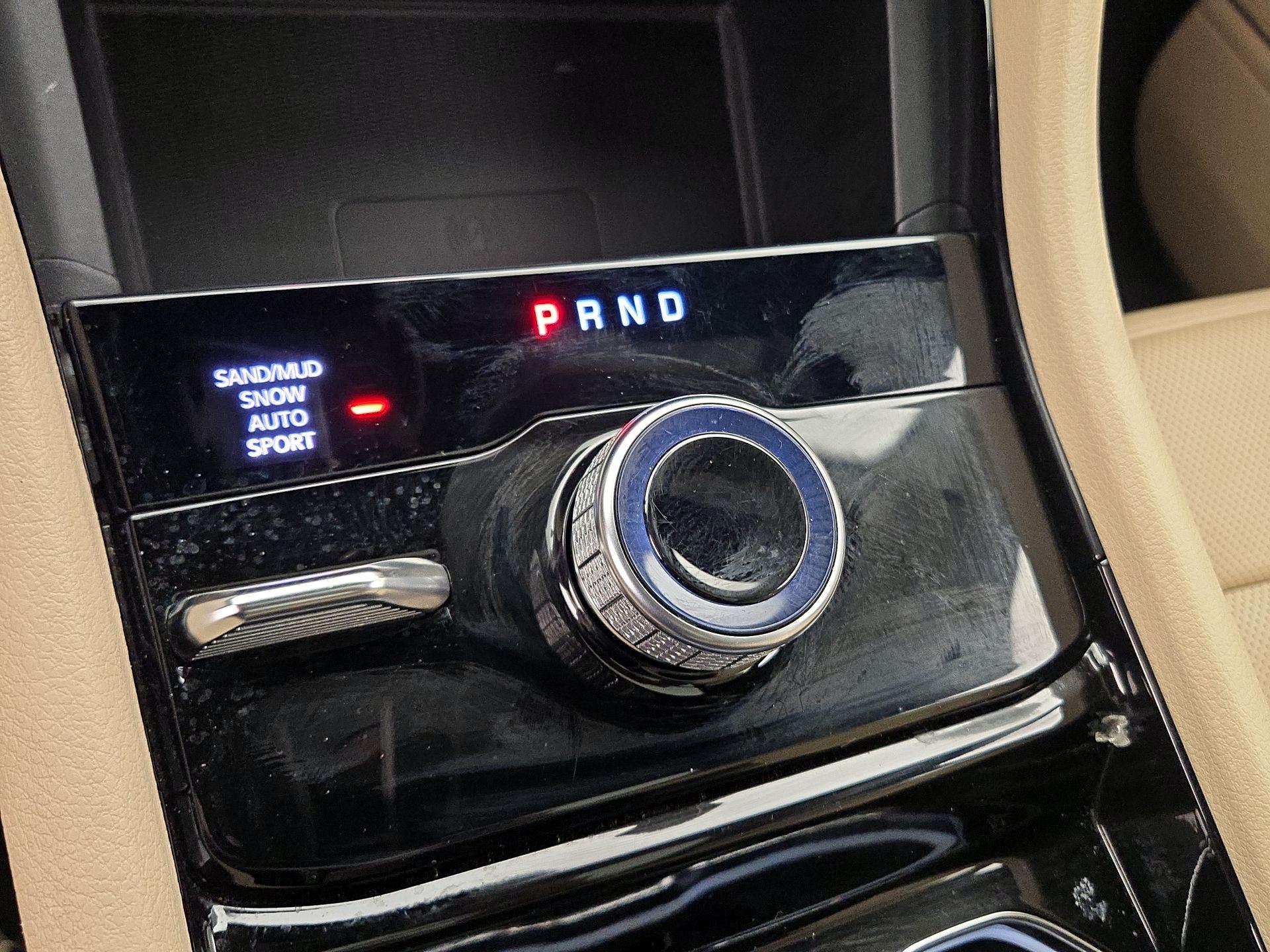 Thumbnail: 2023 Jeep Grand Cherokee - 18