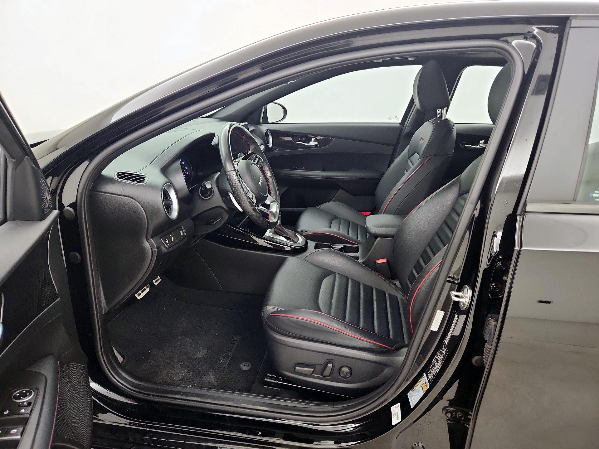 Thumbnail: 2024 Kia Forte - 11