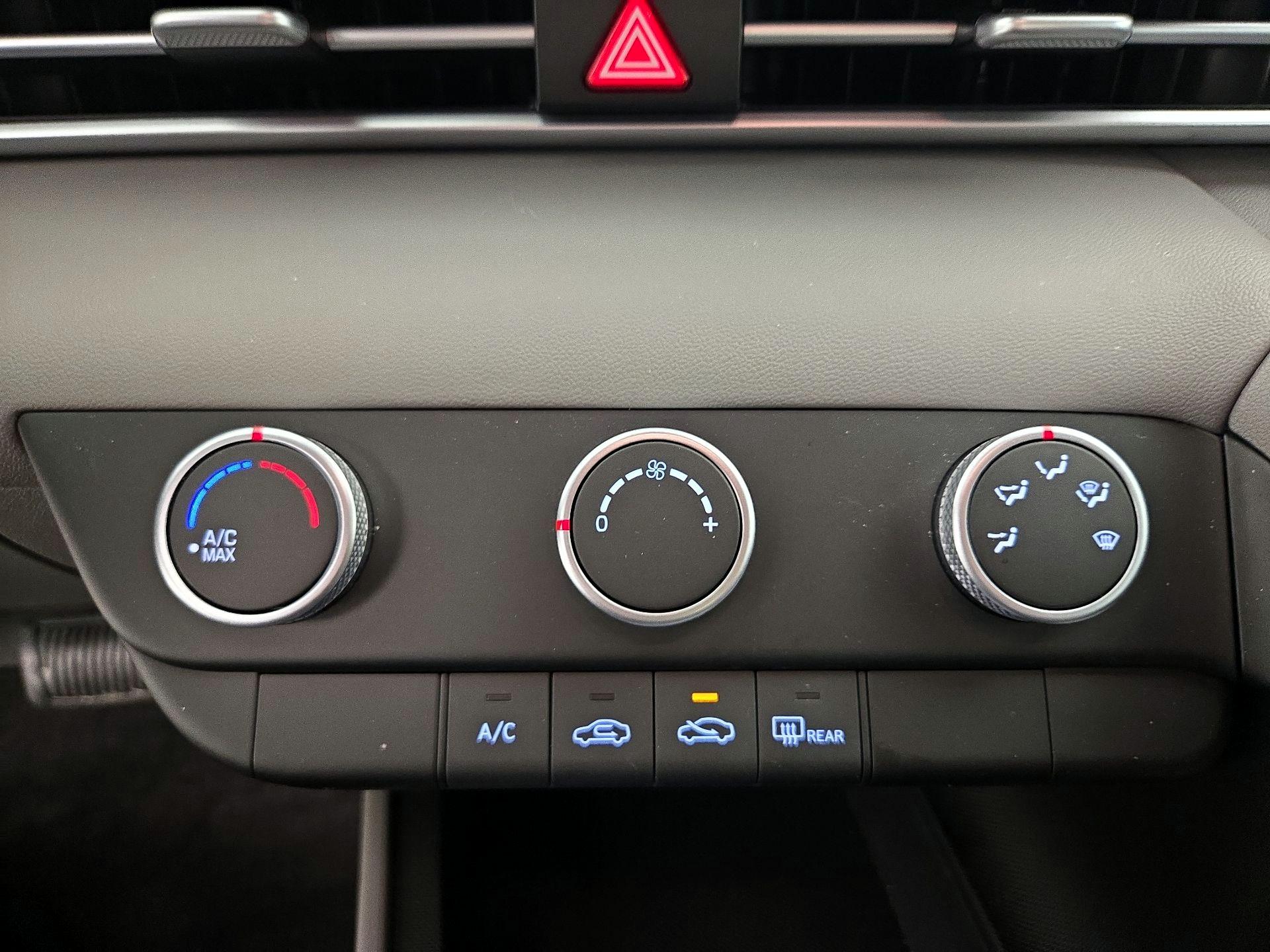 Thumbnail: 2024 Hyundai Elantra - 16