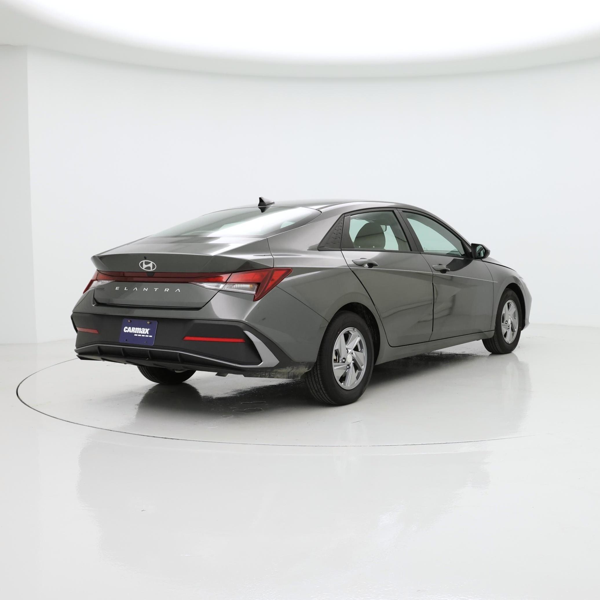 Thumbnail: 2024 Hyundai Elantra - 8