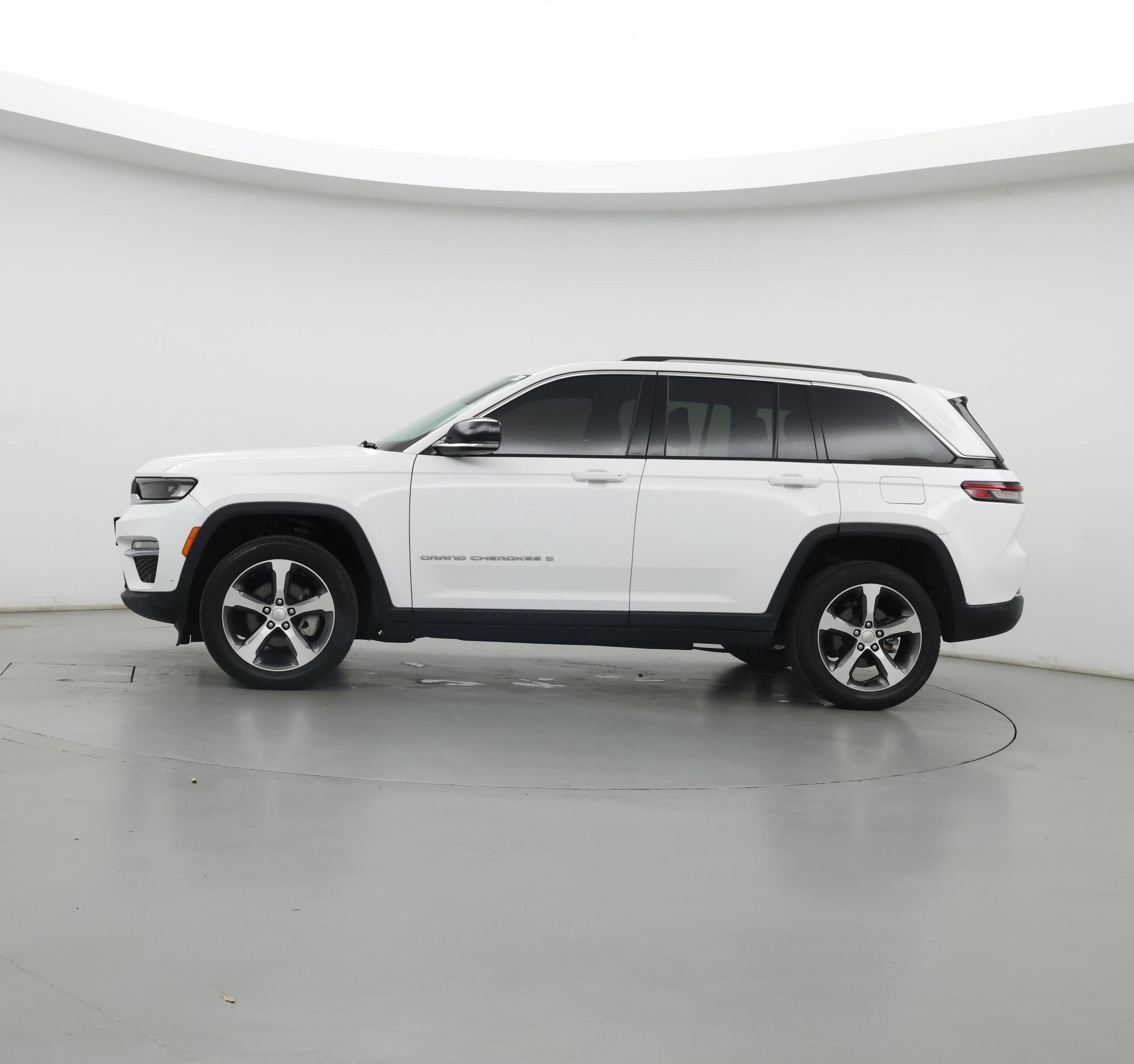 Thumbnail: 2023 Jeep Grand Cherokee - 3