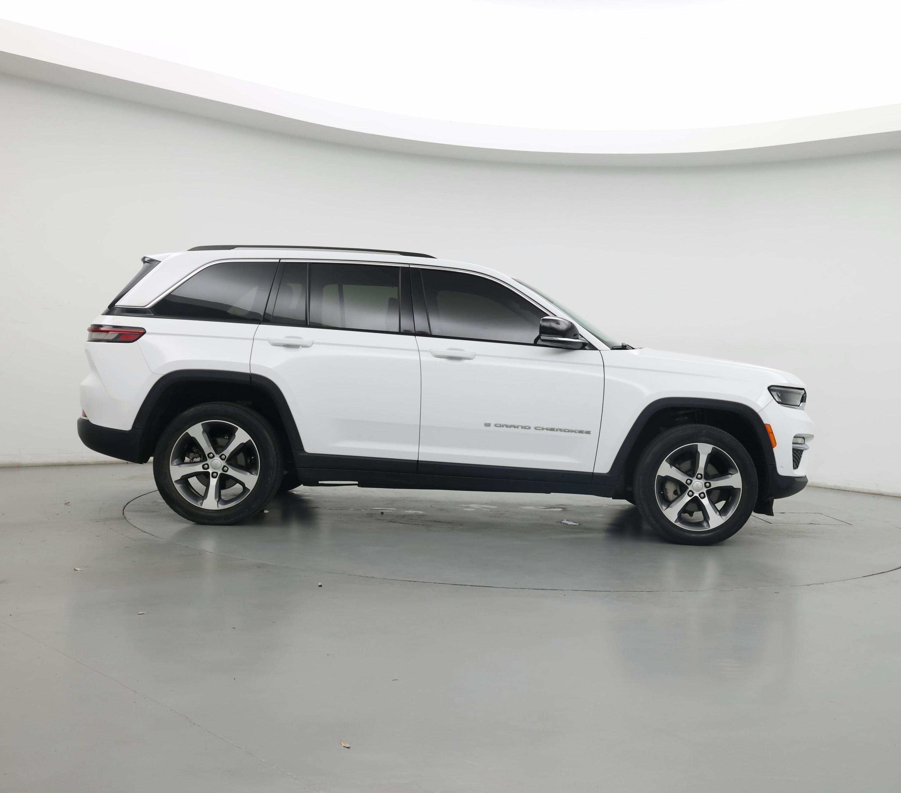 Thumbnail: 2023 Jeep Grand Cherokee - 7