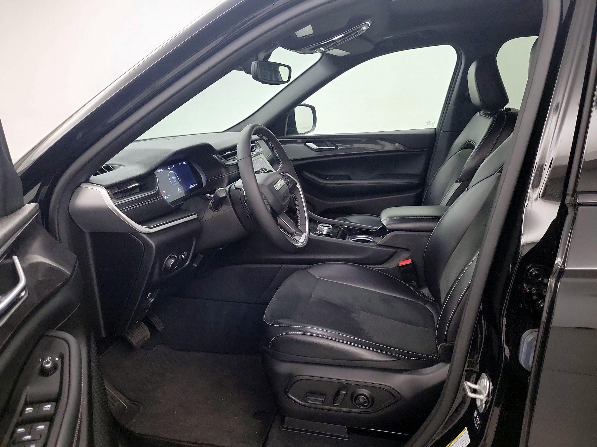 Thumbnail: 2023 Jeep Grand Cherokee L - 11