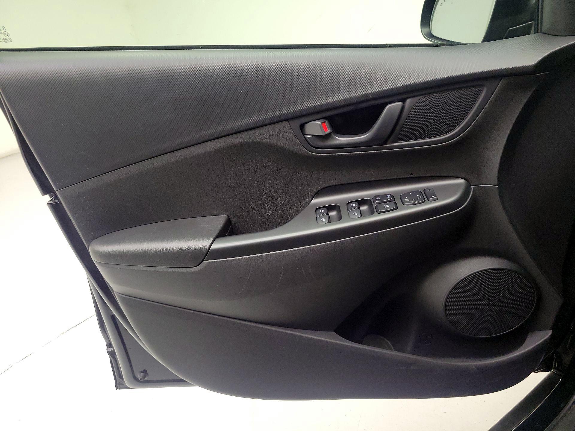 Thumbnail: 2023 Hyundai Kona - 10