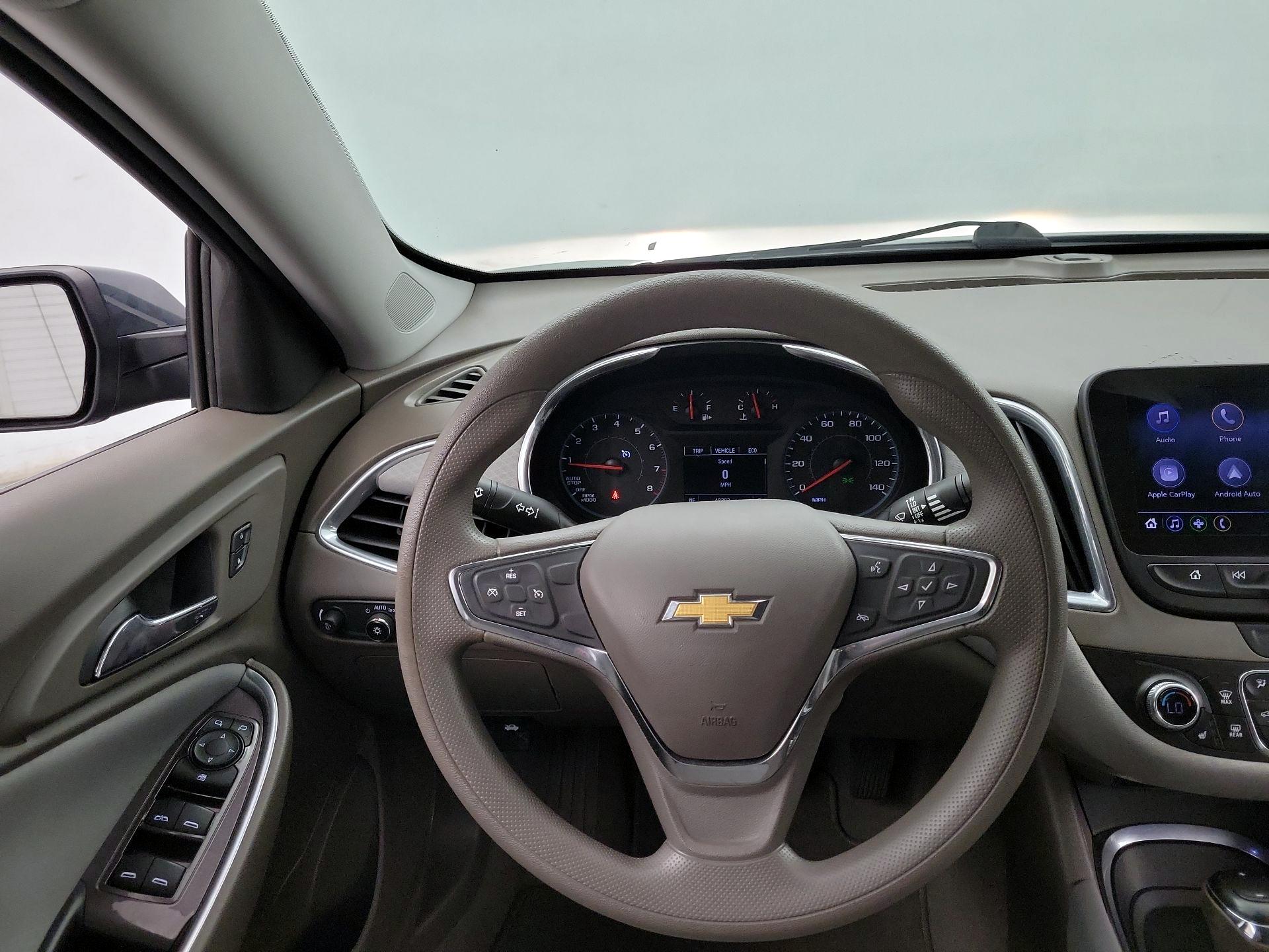 Thumbnail: 2020 Chevrolet Malibu - 10