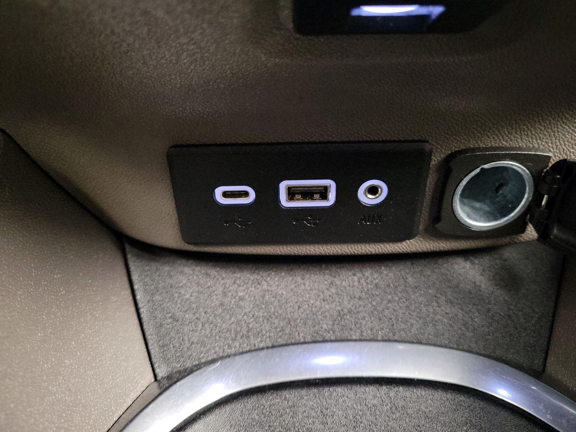 Thumbnail: 2020 Chevrolet Malibu - 18