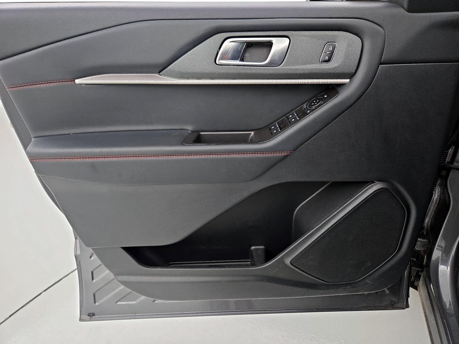 Thumbnail: 2025 Ford Explorer - 12