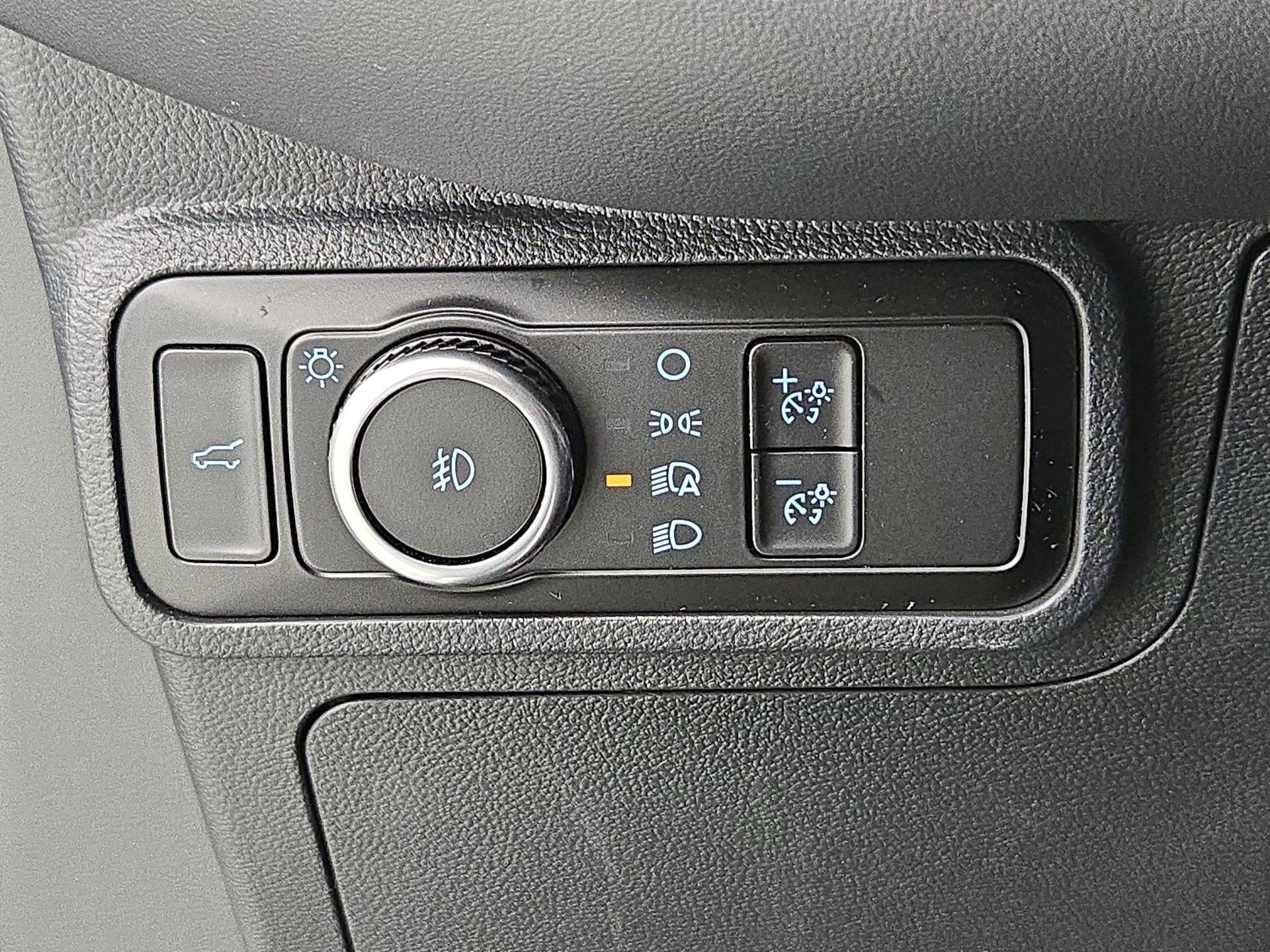 Thumbnail: 2025 Ford Explorer - 13