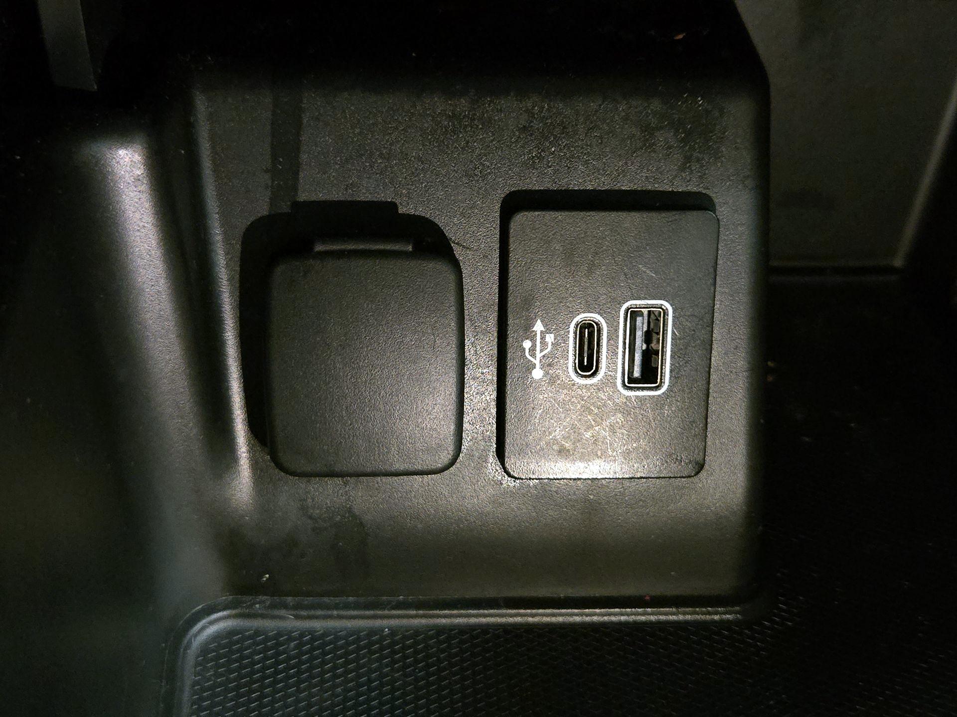 Thumbnail: 2025 Ford Explorer - 19