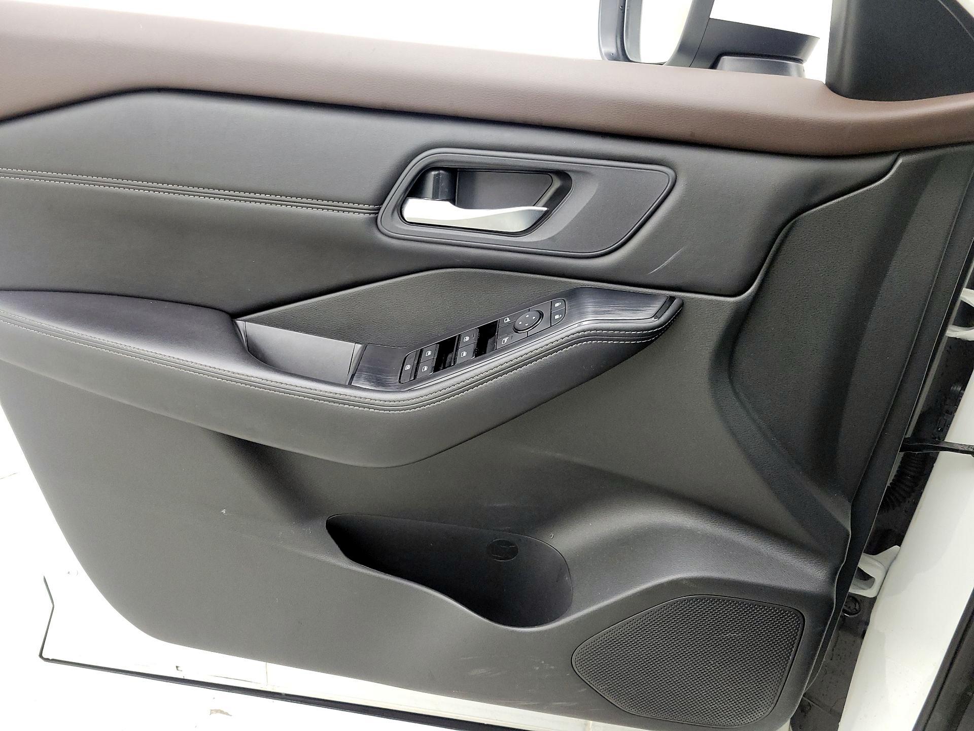 Thumbnail: 2023 Nissan Rogue - 12