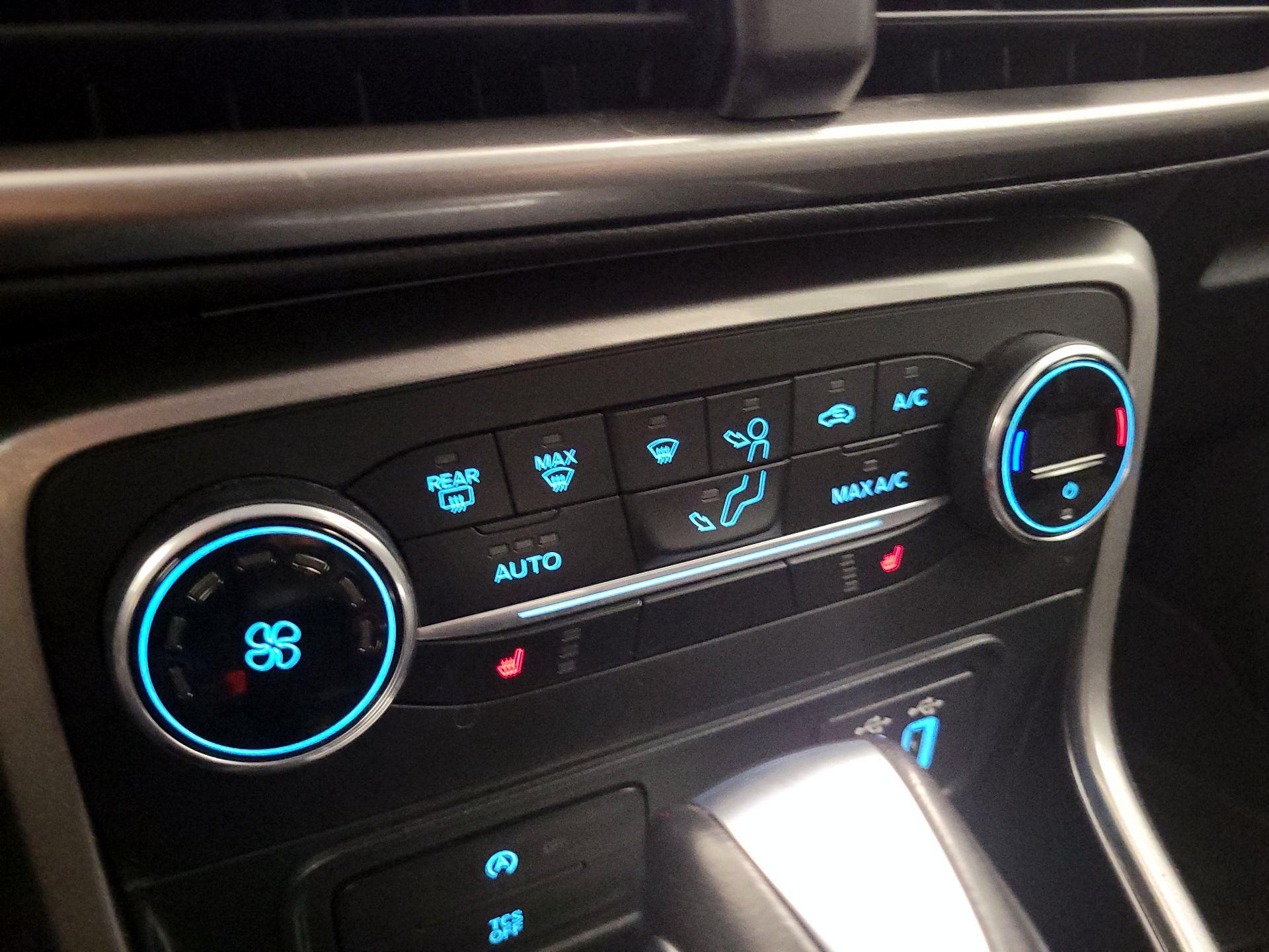 Thumbnail: 2021 Ford EcoSport - 17