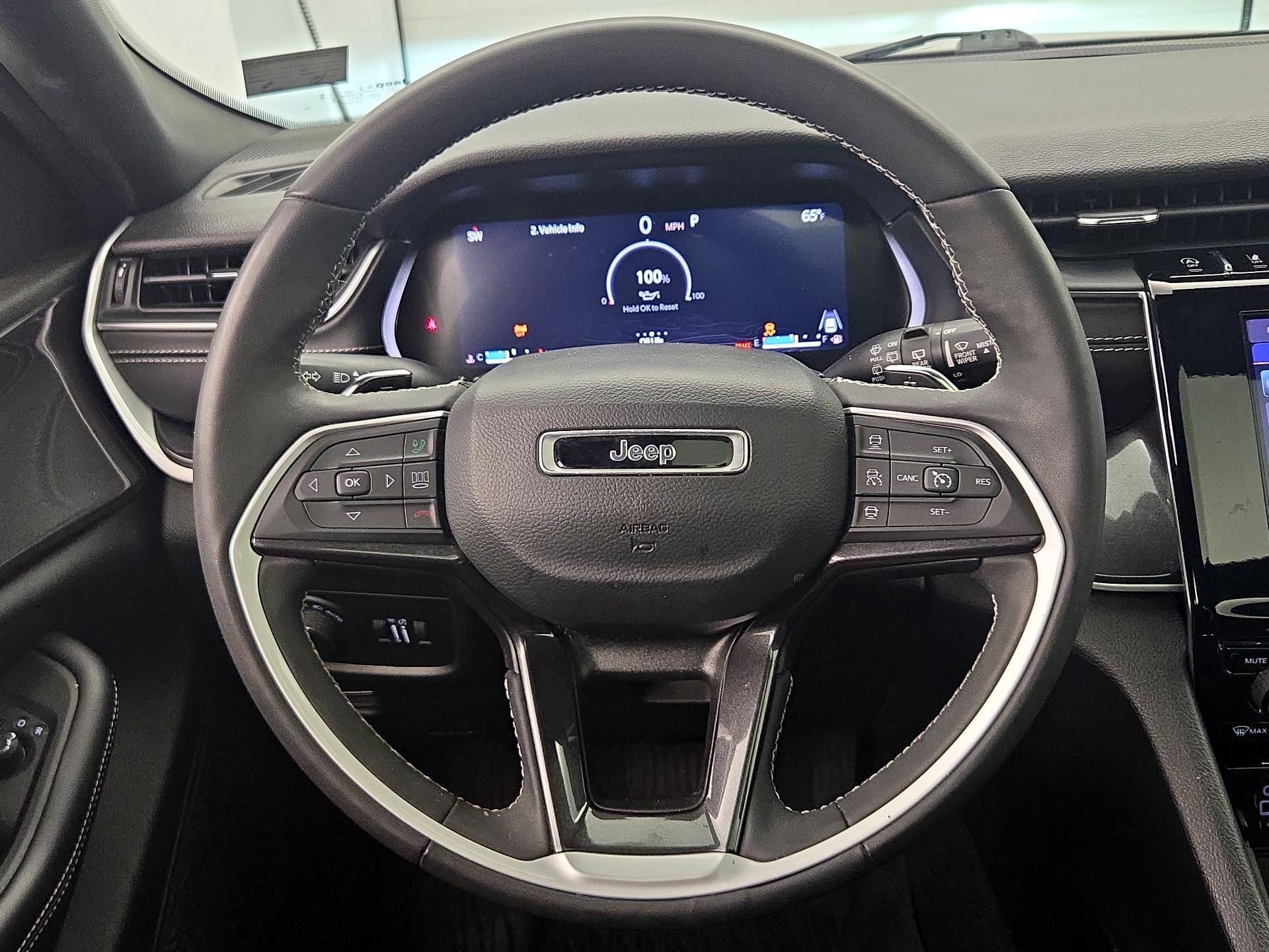 Thumbnail: 2023 Jeep Grand Cherokee L - 10