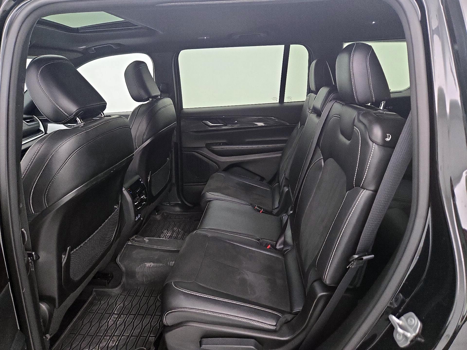 Thumbnail: 2023 Jeep Grand Cherokee L - 20