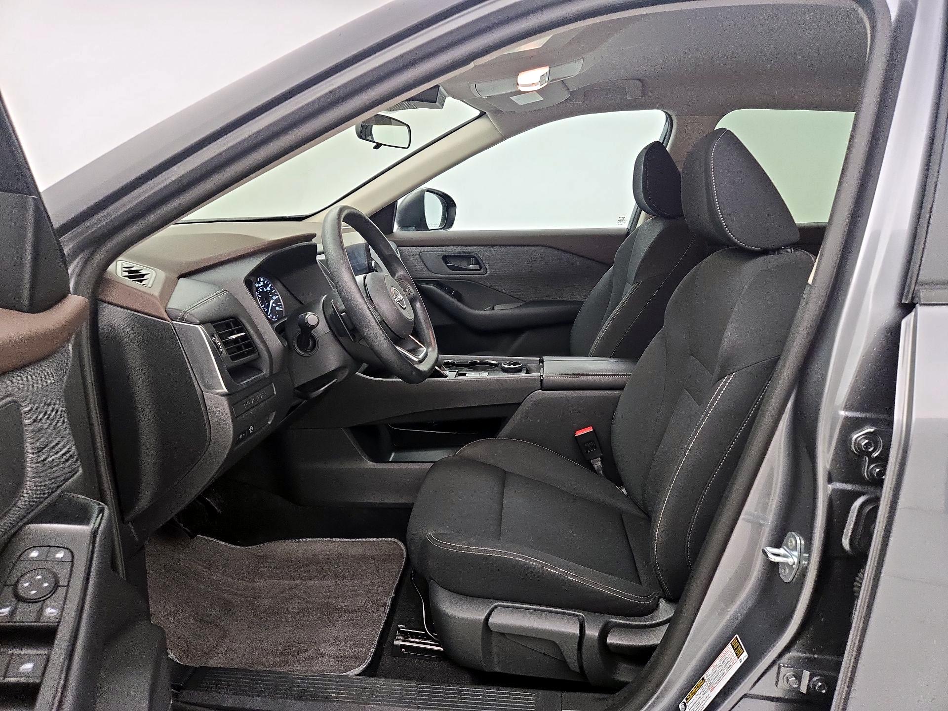 Thumbnail: 2023 Nissan Rogue - 11