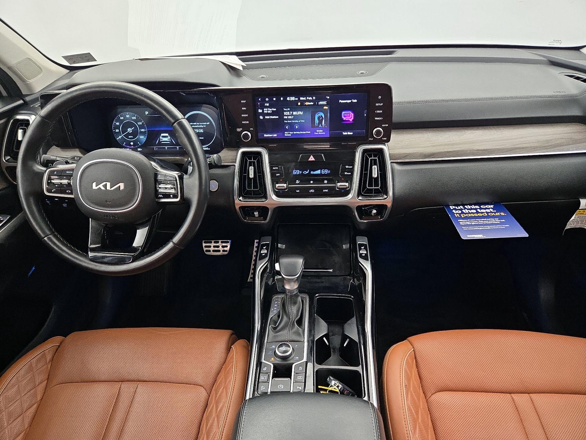 Thumbnail: 2023 Kia Sorento - 9