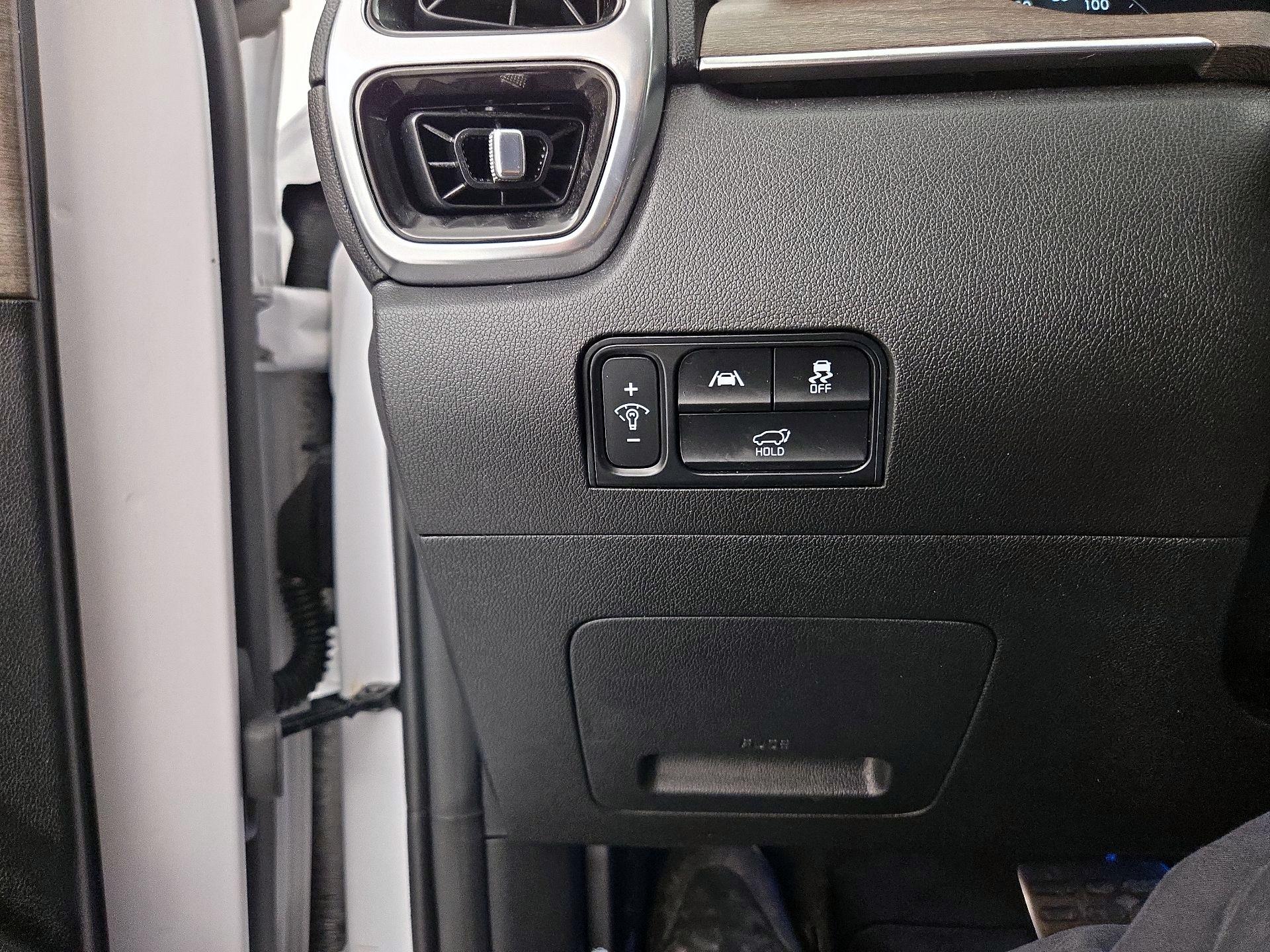 Thumbnail: 2023 Kia Sorento - 13