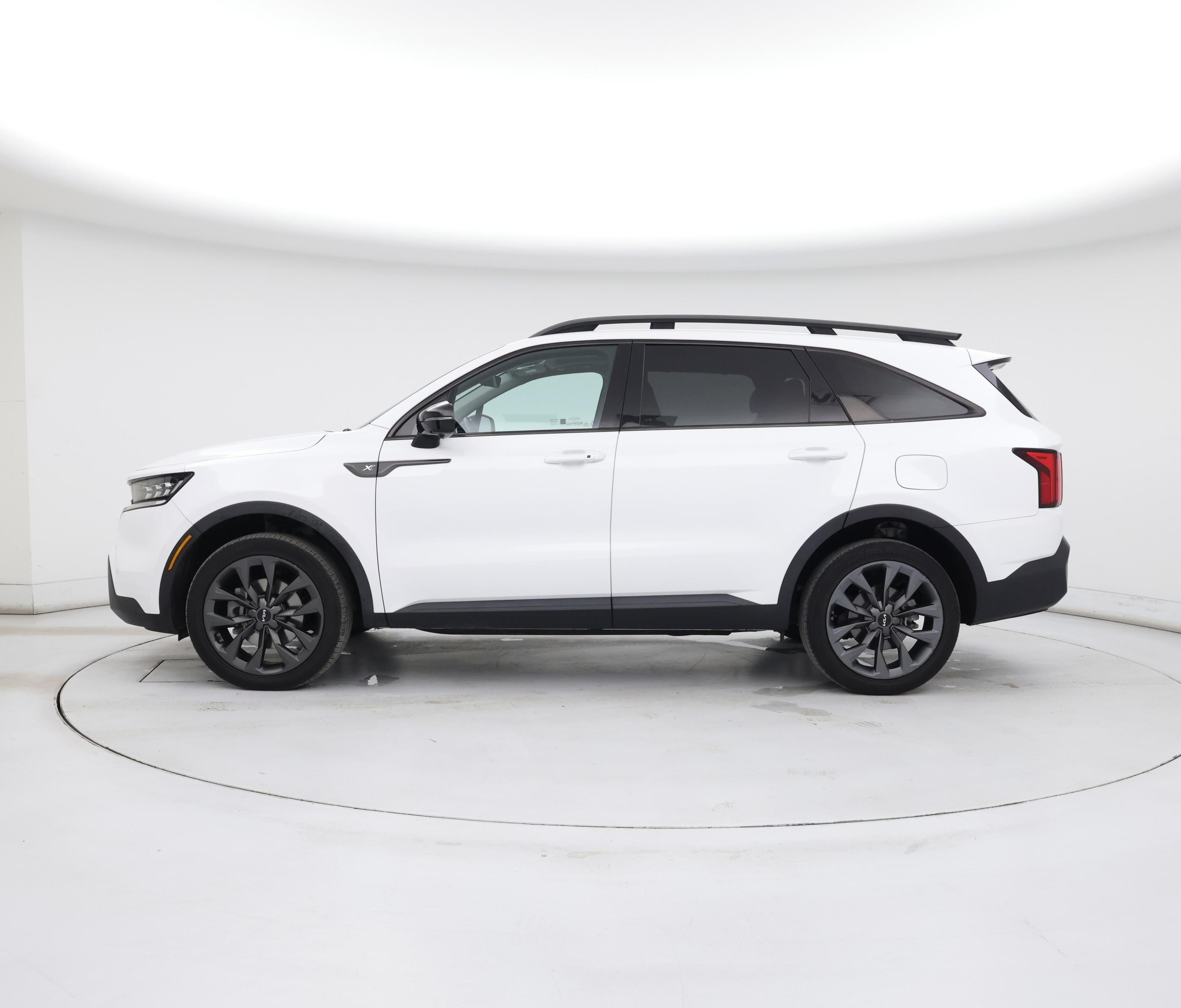 Thumbnail: 2023 Kia Sorento - 3