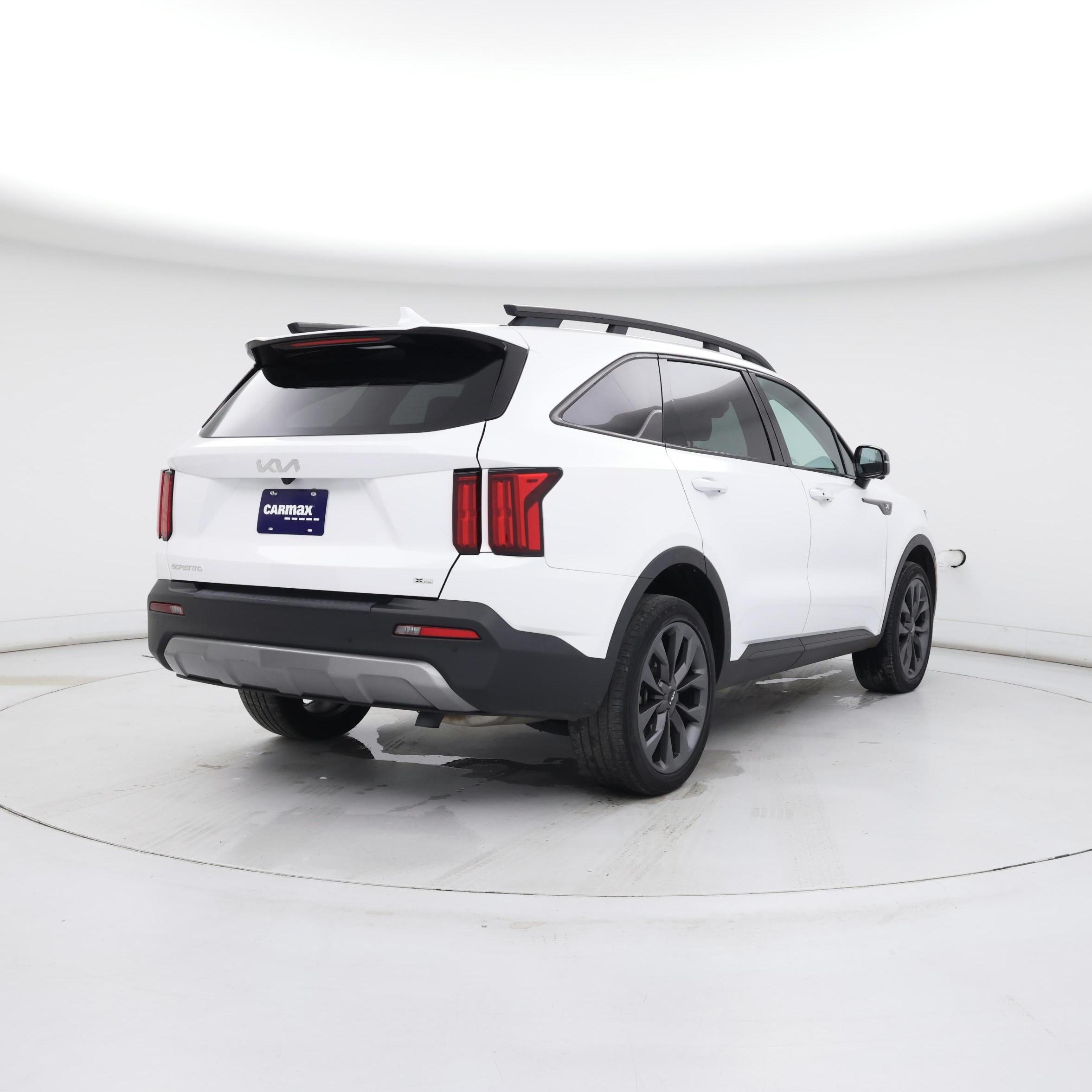 Thumbnail: 2023 Kia Sorento - 8