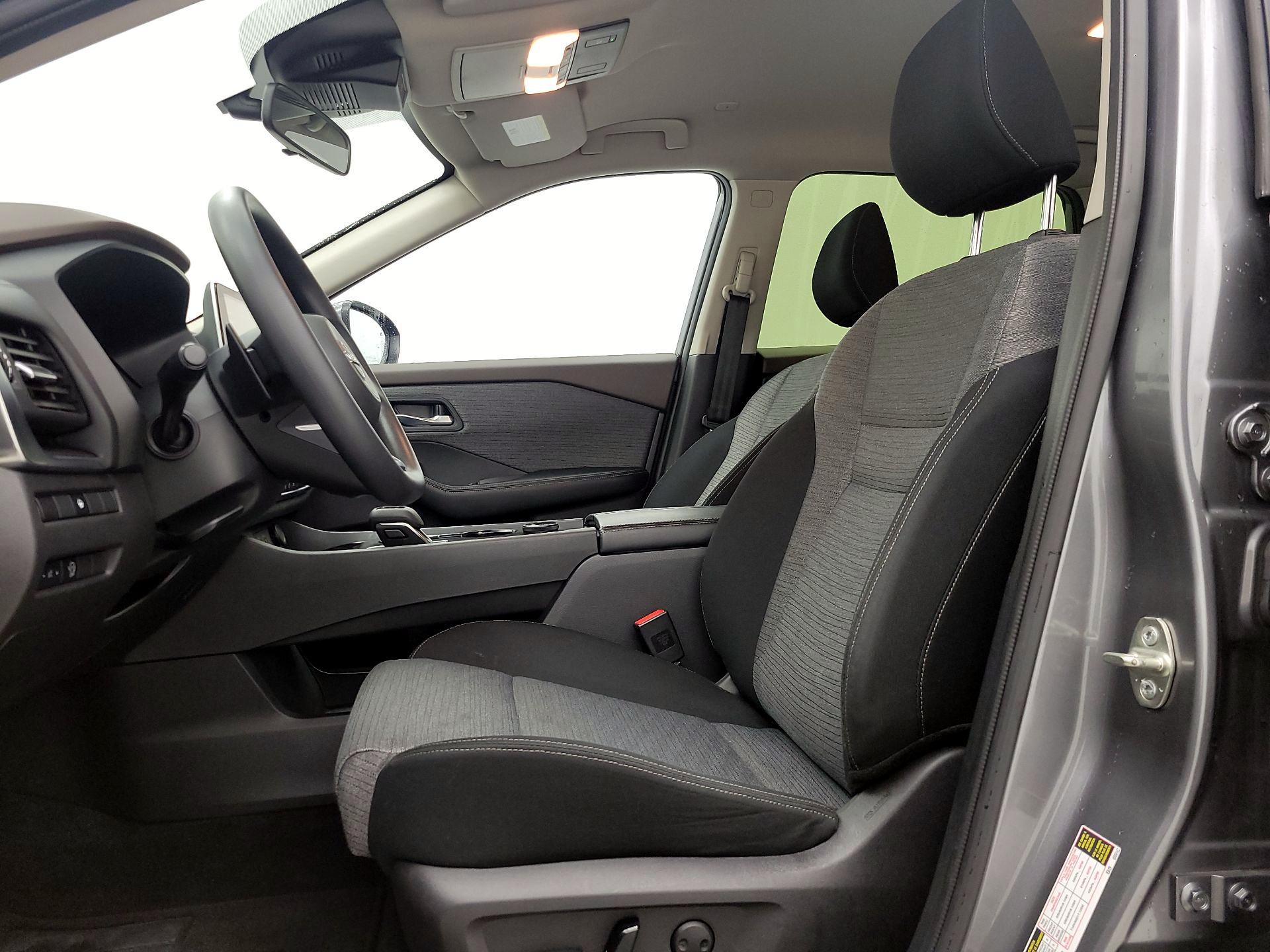 Thumbnail: 2023 Nissan Rogue - 11