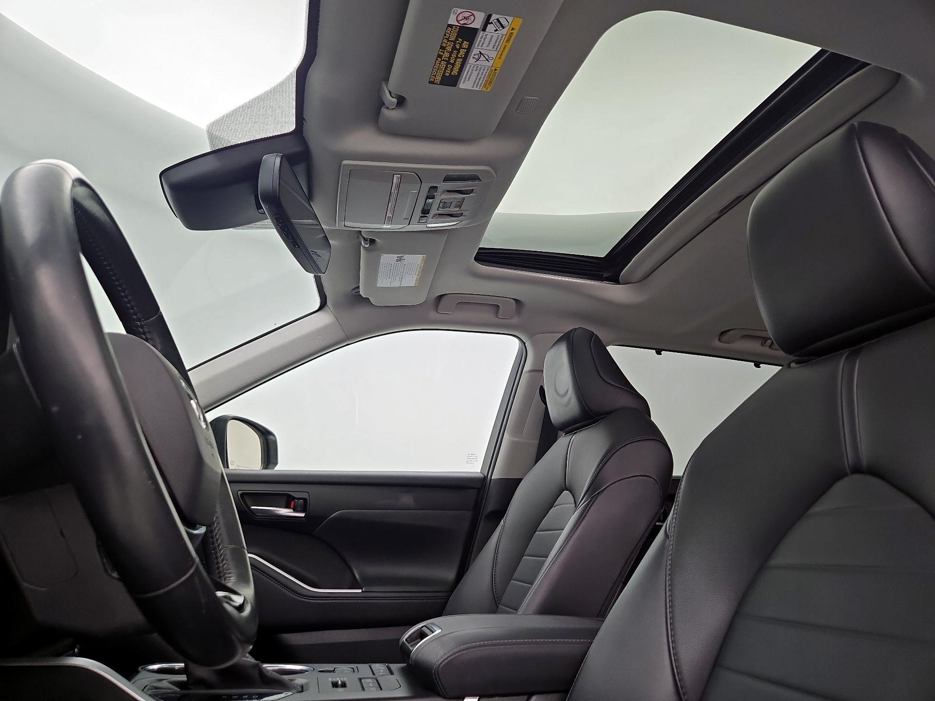 Thumbnail: 2021 Toyota Highlander - 20