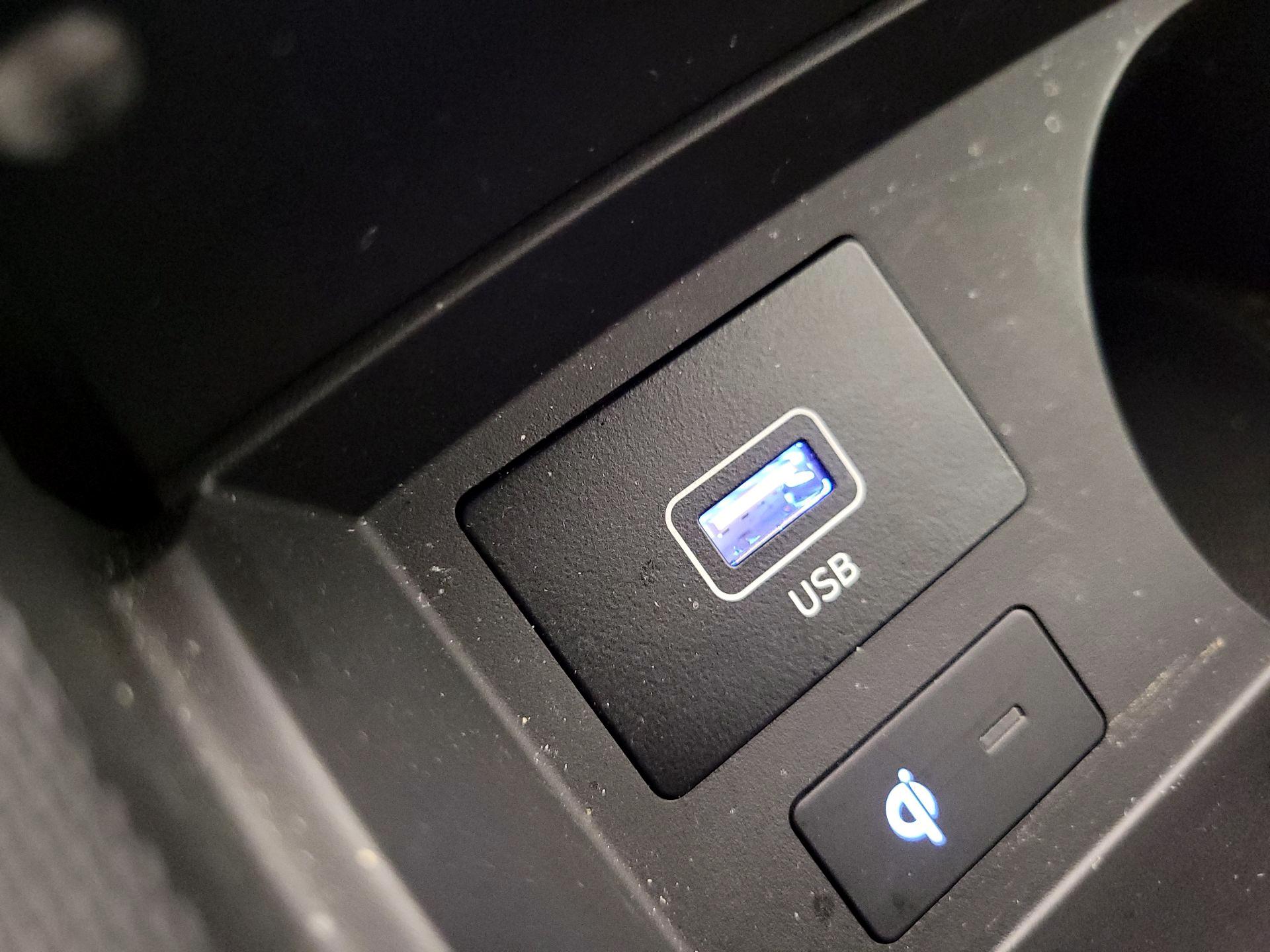 Thumbnail: 2022 Hyundai Santa Fe - 18