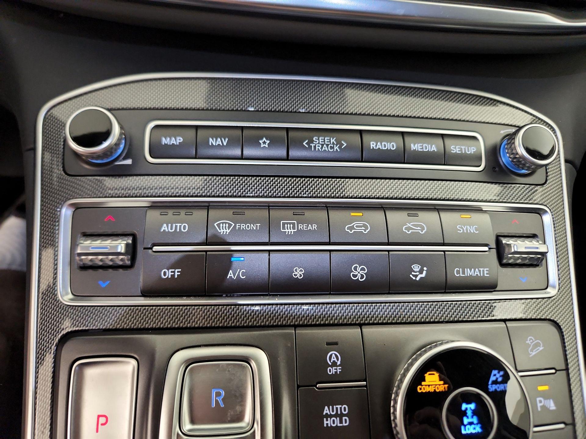 Thumbnail: 2023 Hyundai Santa Fe - 17