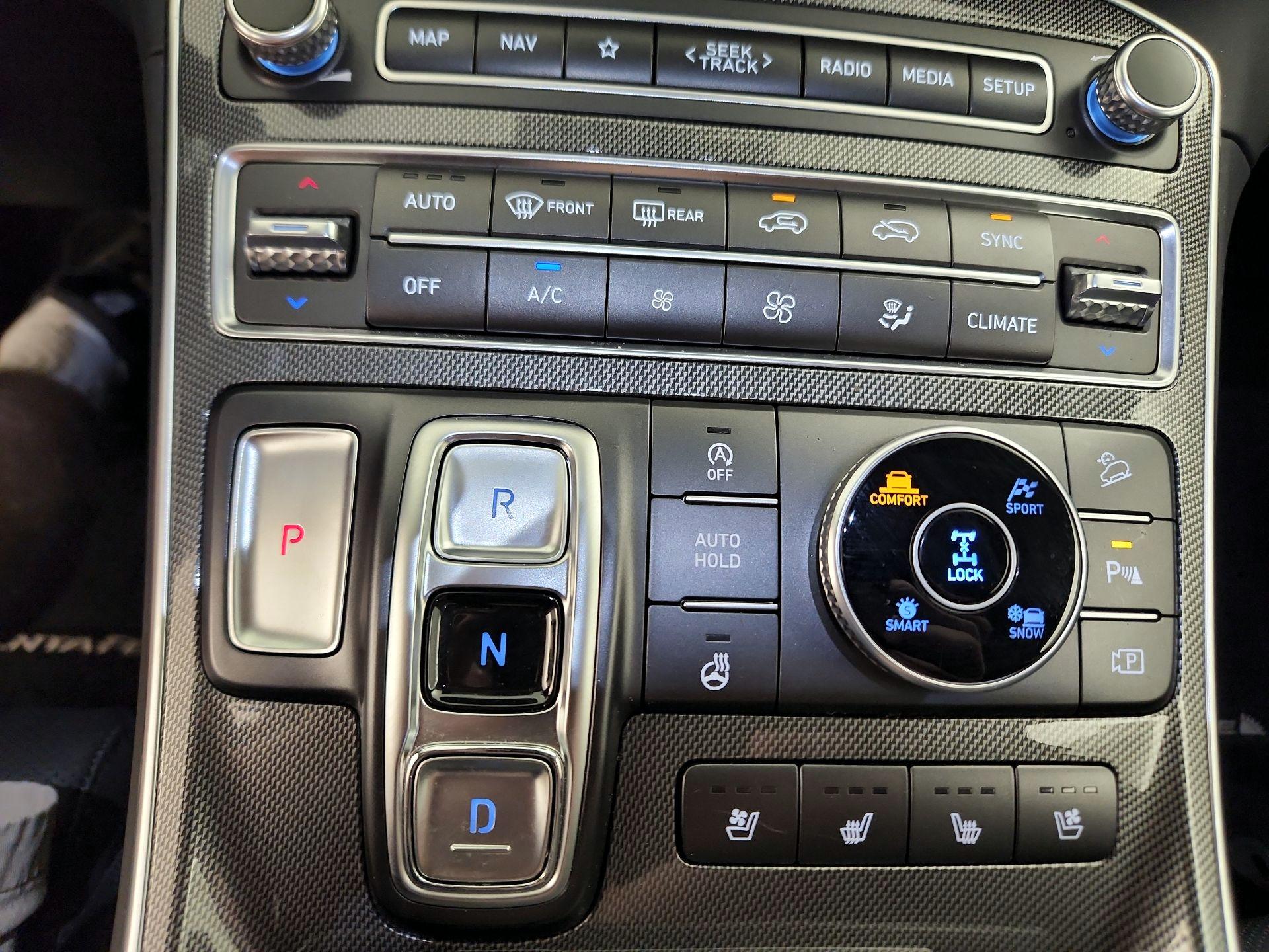 Thumbnail: 2023 Hyundai Santa Fe - 18