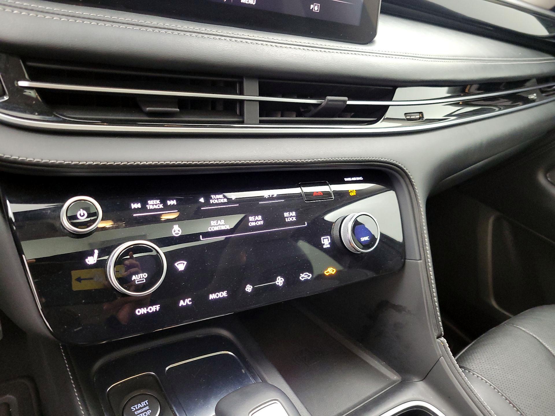 Thumbnail: 2023 INFINITI QX60 - 16