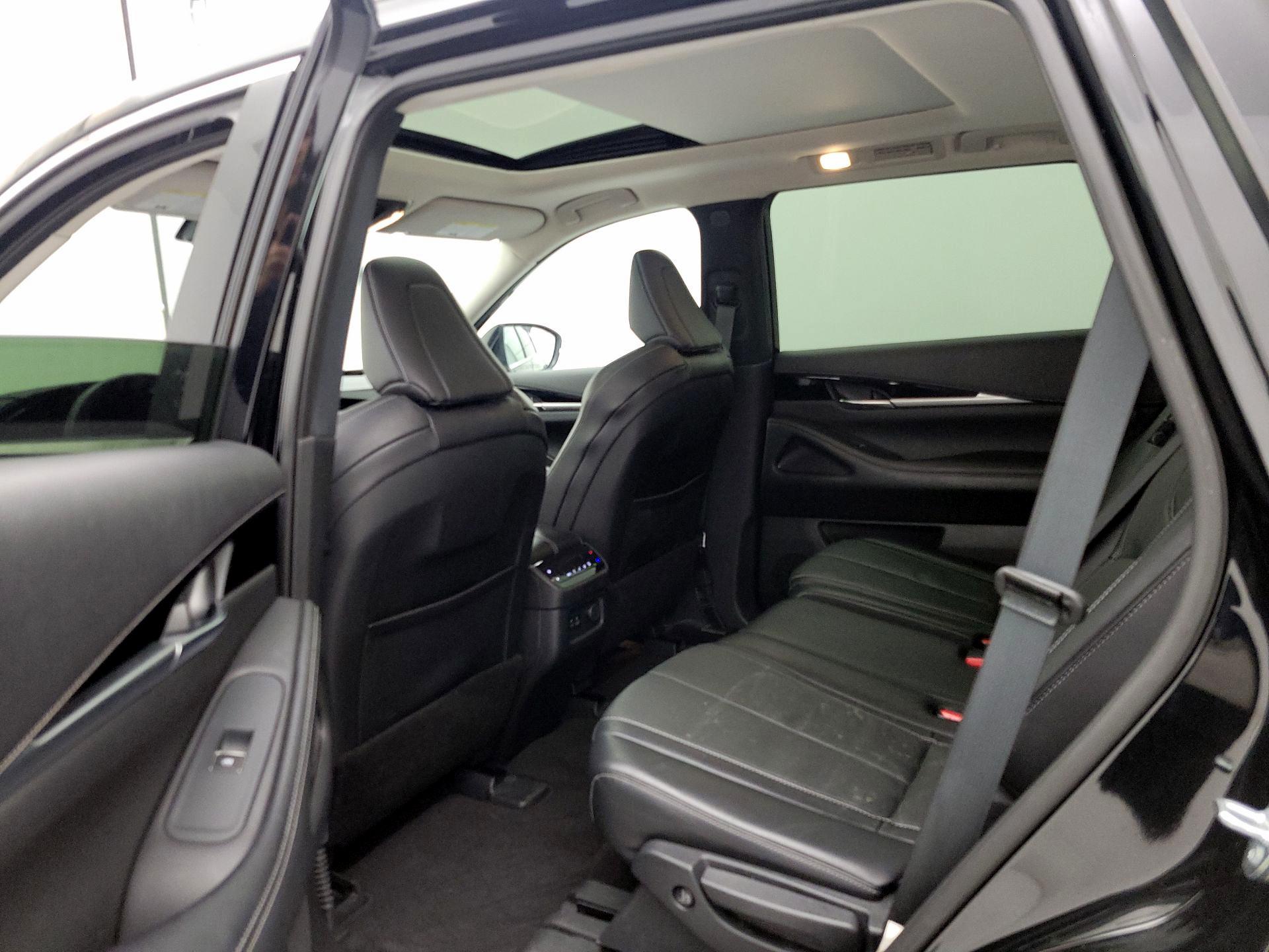 Thumbnail: 2023 INFINITI QX60 - 20