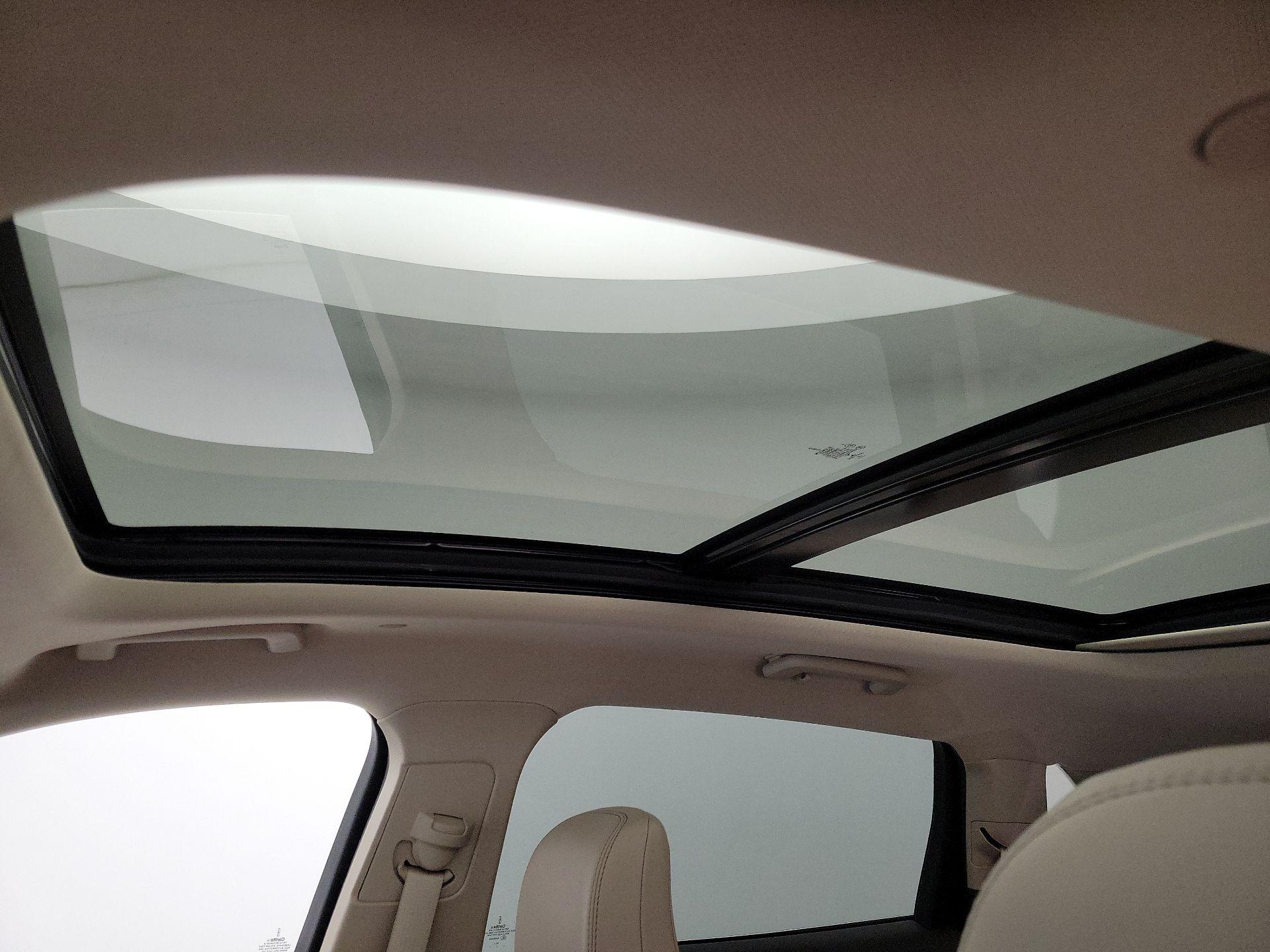 Thumbnail: 2022 Lincoln Nautilus - 20