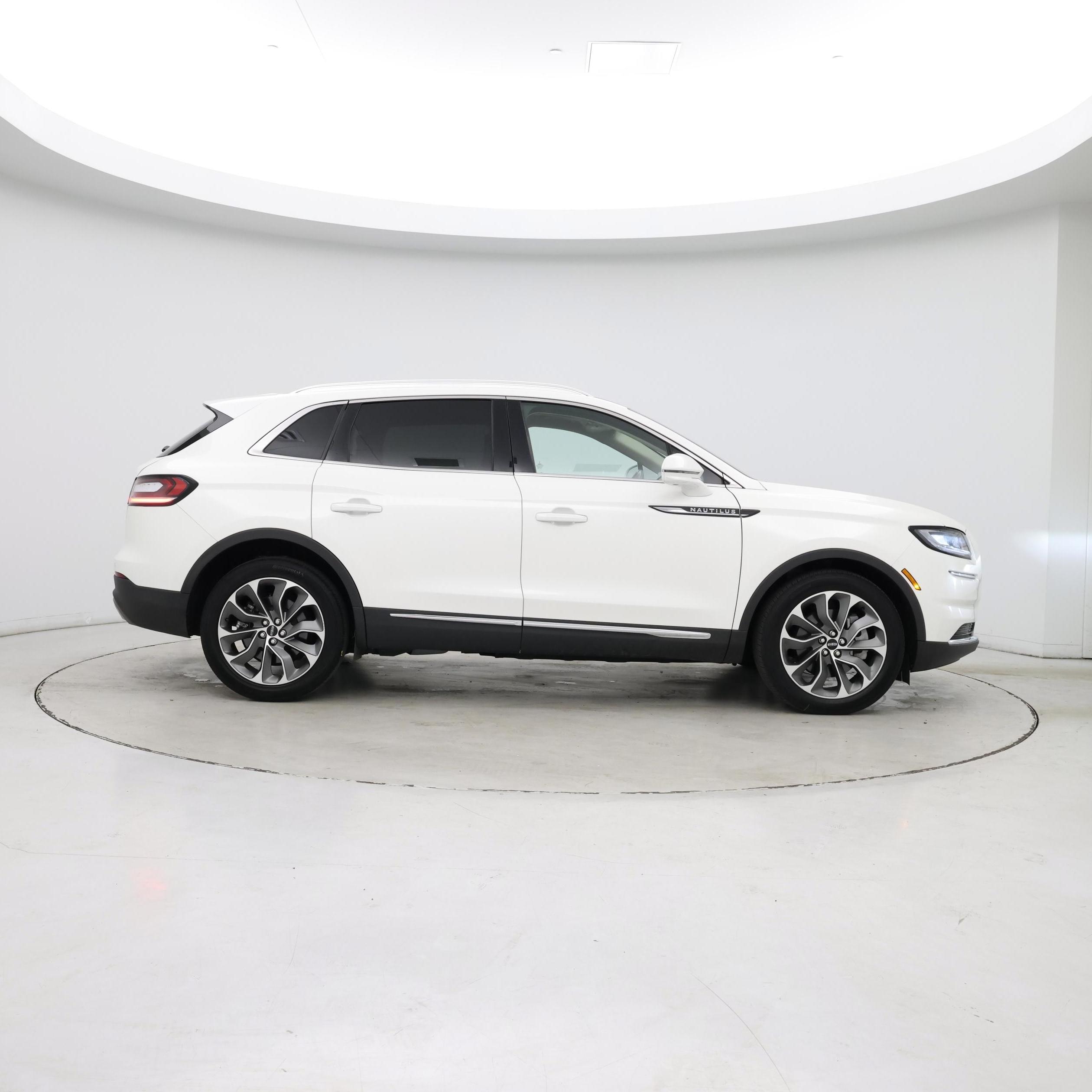 Thumbnail: 2022 Lincoln Nautilus - 7