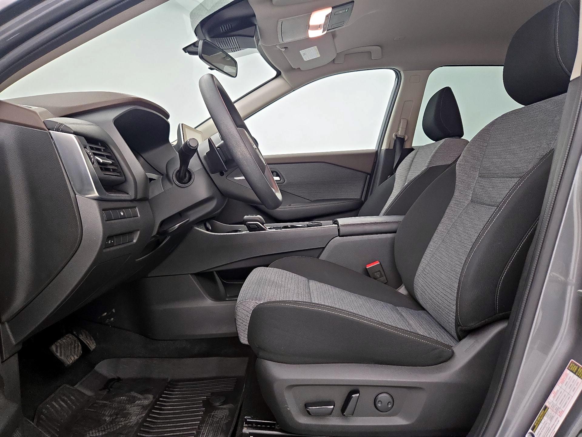 Thumbnail: 2023 Nissan Rogue - 11