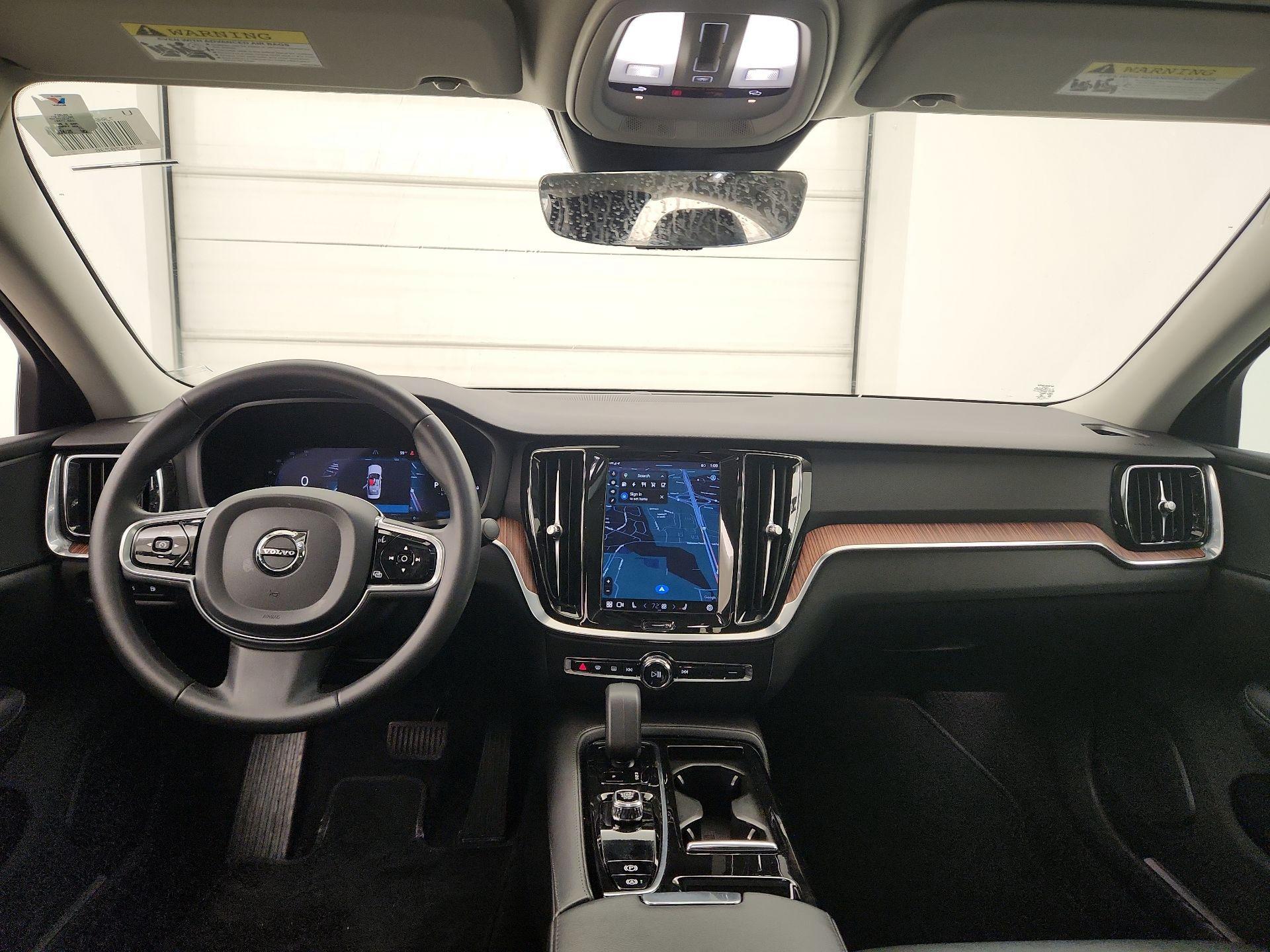 Thumbnail: 2023 Volvo S60 - 9