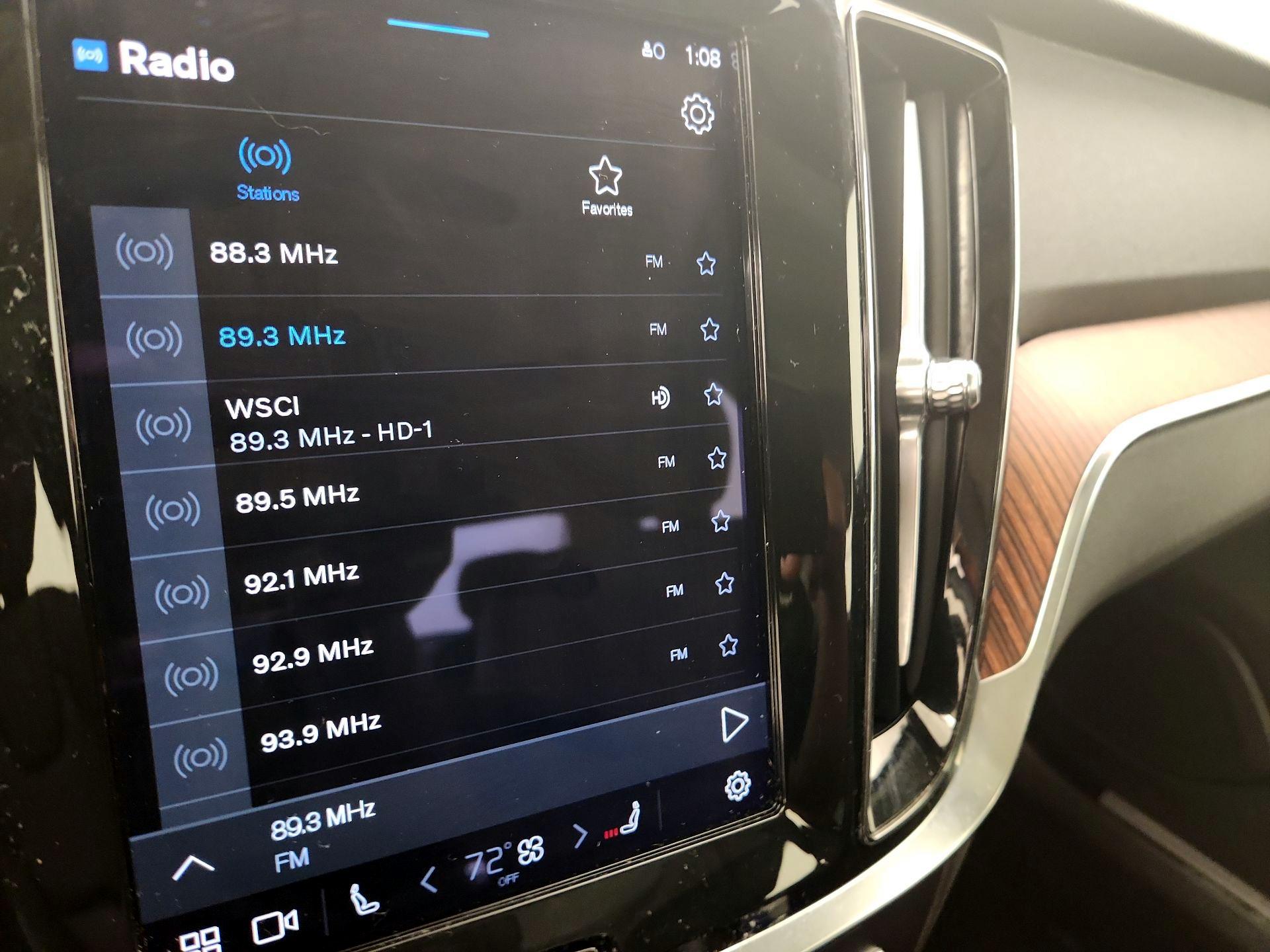 Thumbnail: 2023 Volvo S60 - 16