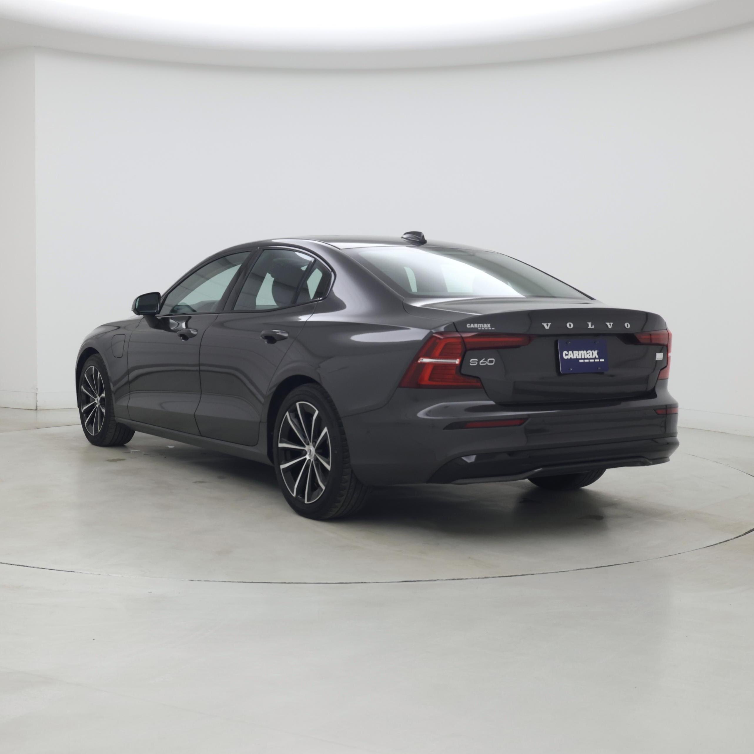 Thumbnail: 2023 Volvo S60 - 2