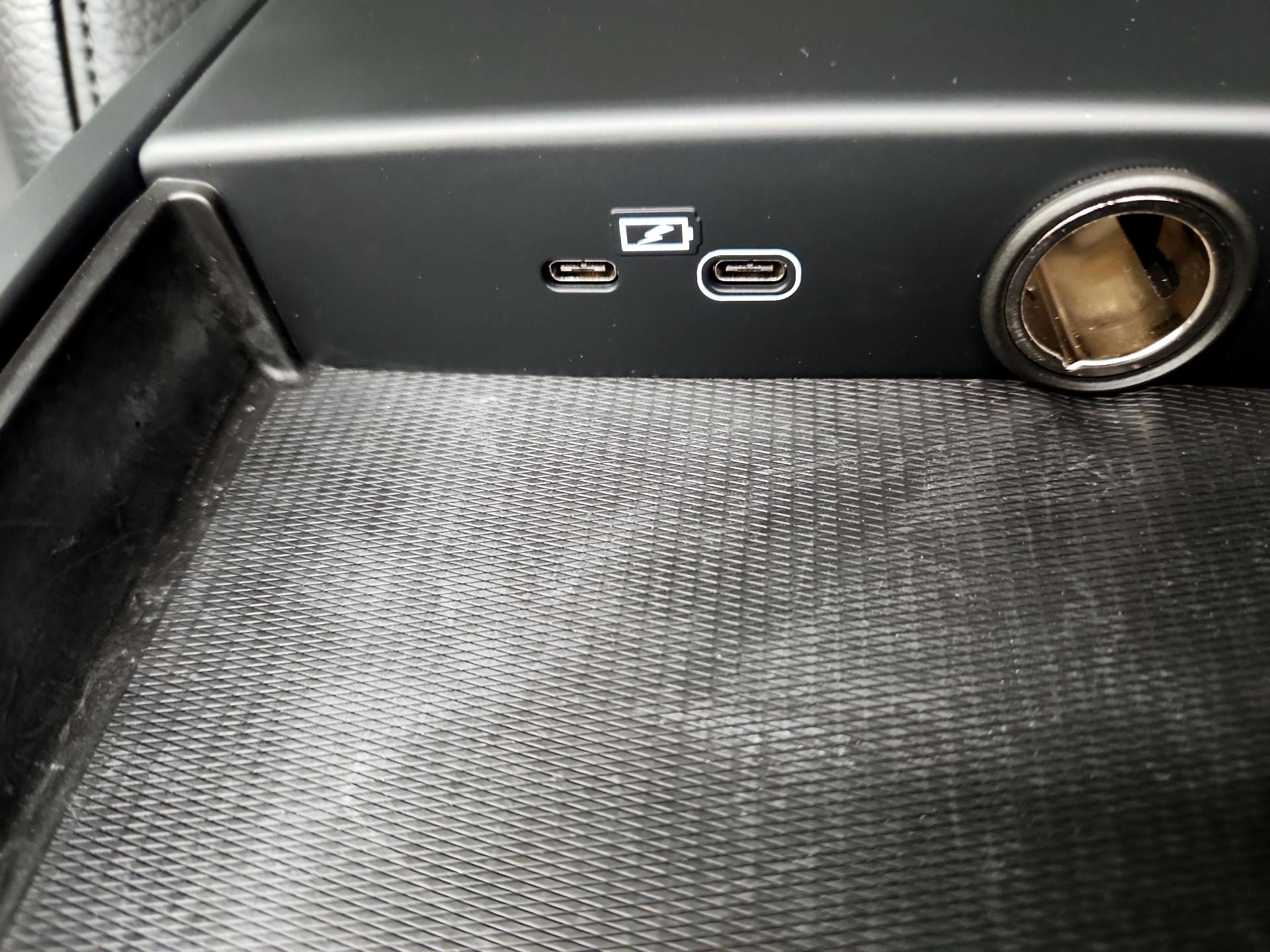 Thumbnail: 2023 Volvo S60 - 19