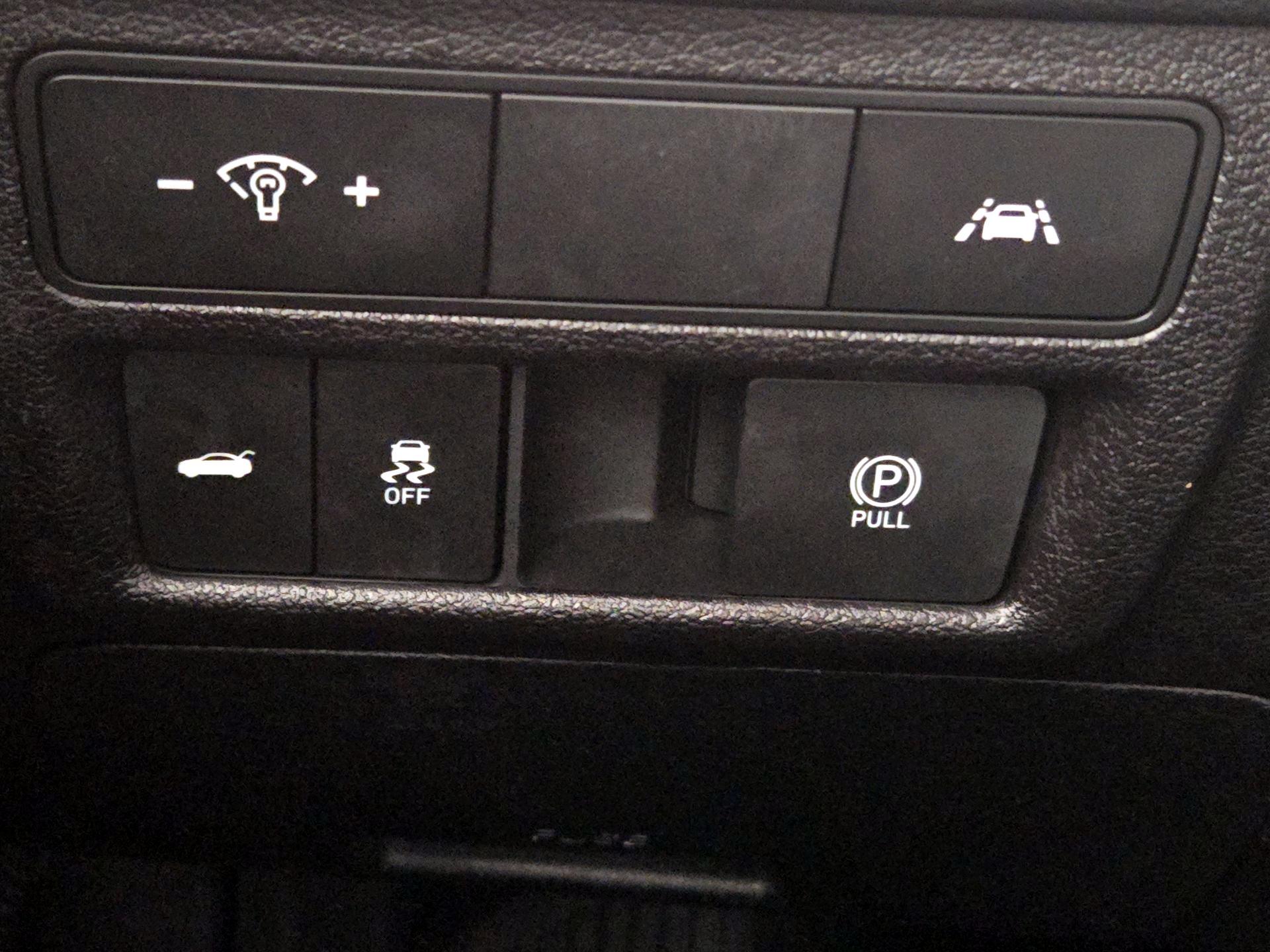 Thumbnail: 2023 Hyundai Sonata - 13