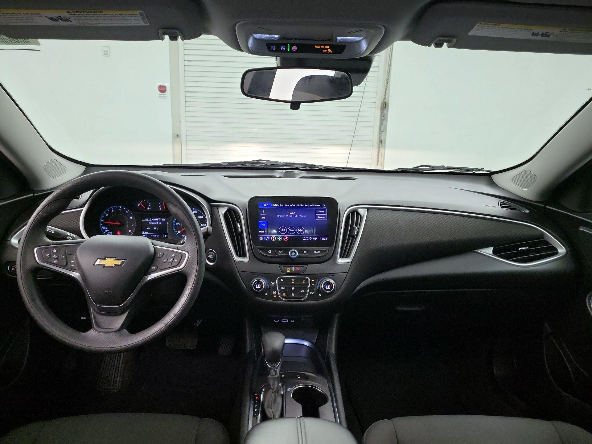 Thumbnail: 2022 Chevrolet Malibu - 9