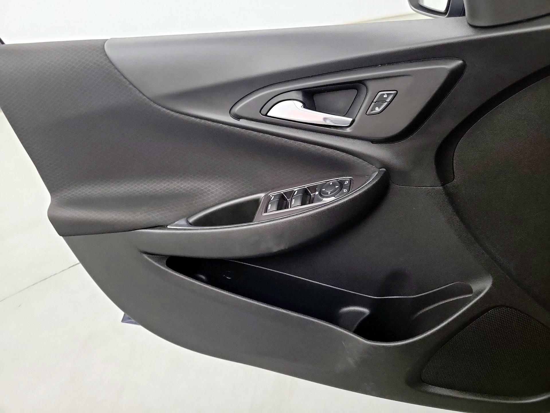 Thumbnail: 2022 Chevrolet Malibu - 12