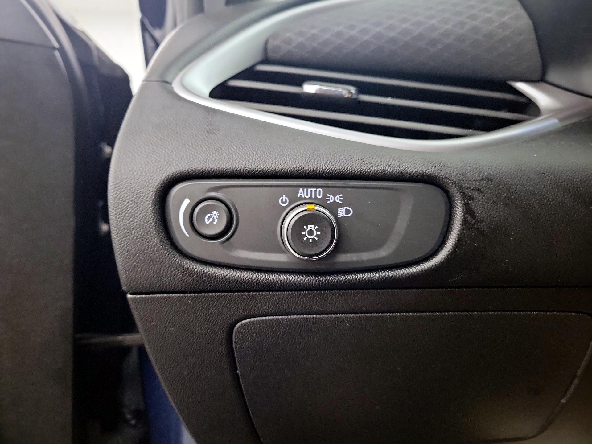 Thumbnail: 2022 Chevrolet Malibu - 13