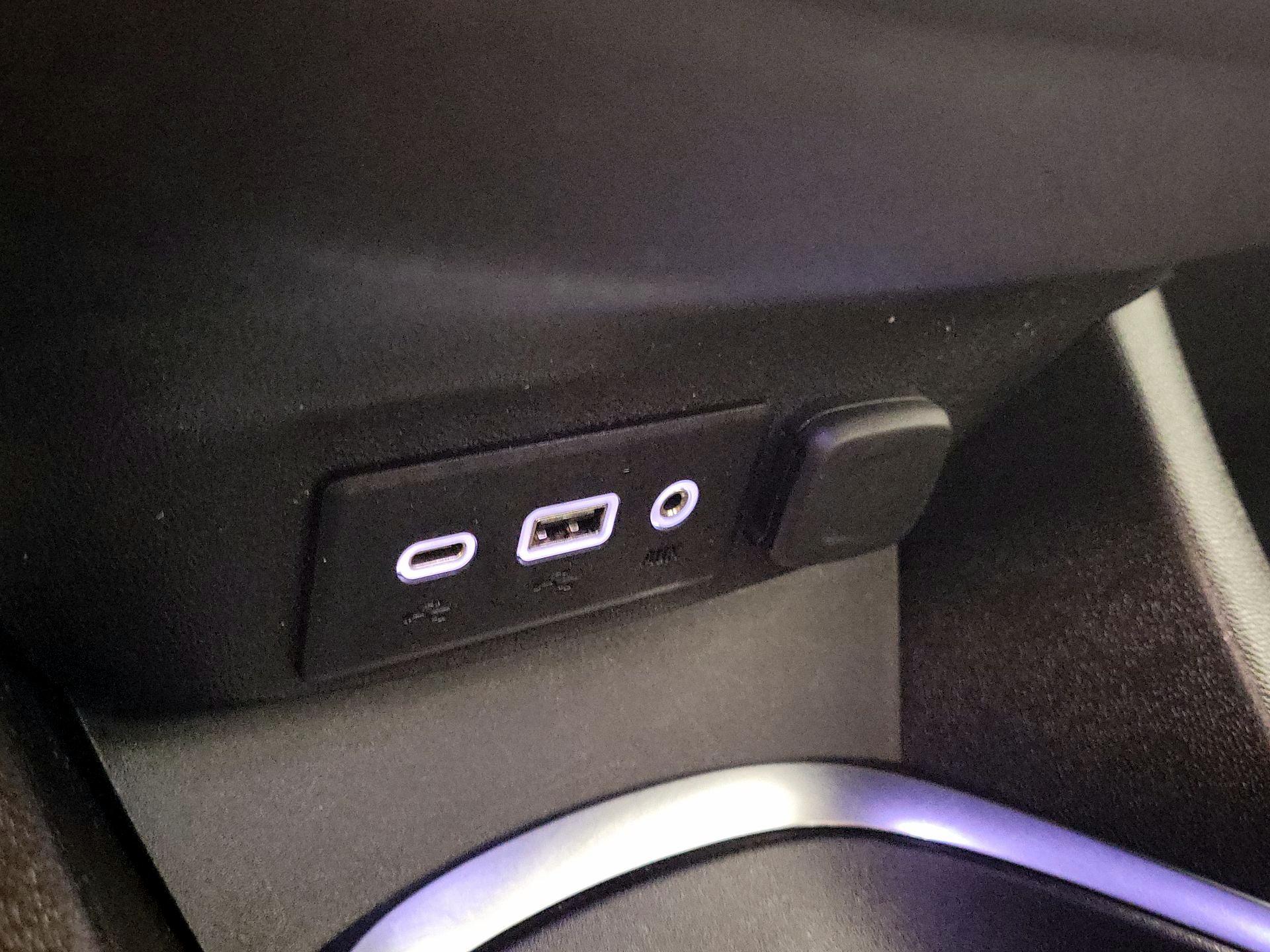 Thumbnail: 2022 Chevrolet Malibu - 18