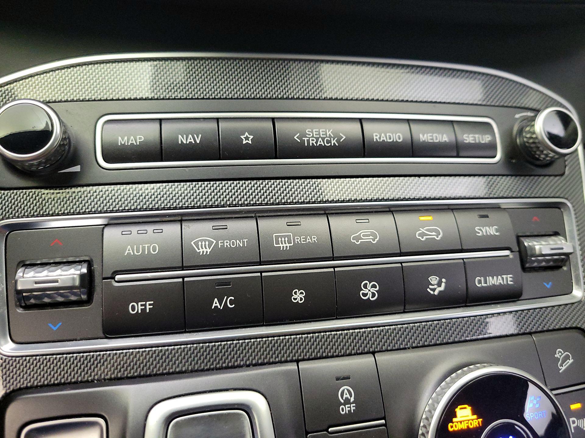 Thumbnail: 2023 Hyundai Santa Fe - 15