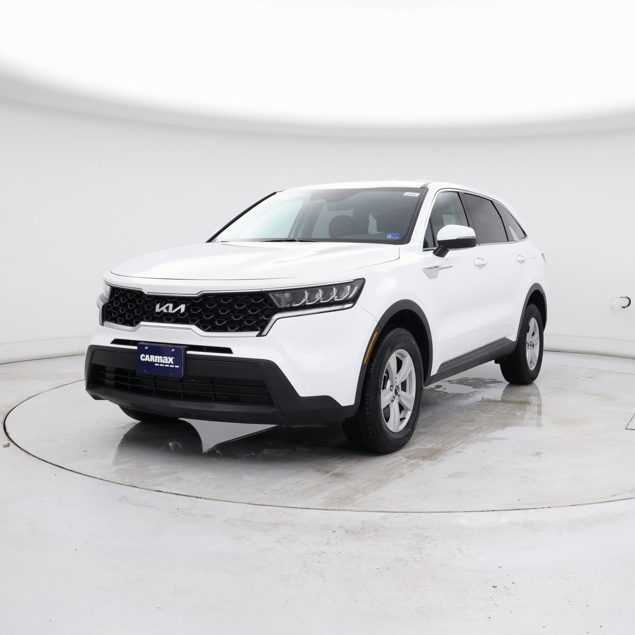 Thumbnail: 2023 Kia Sorento - 4